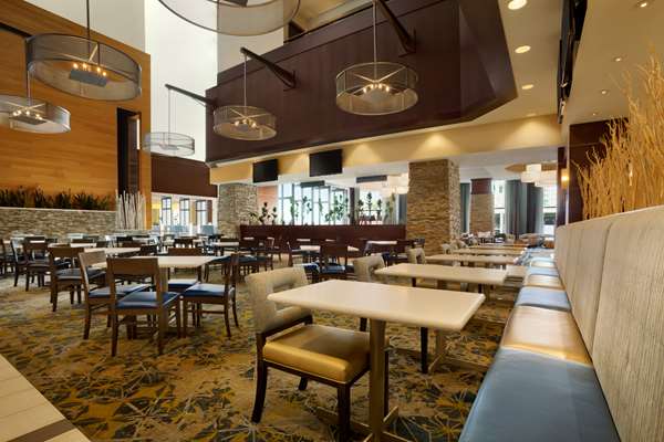 Restaurant - Embassy Suites Downtown Denver