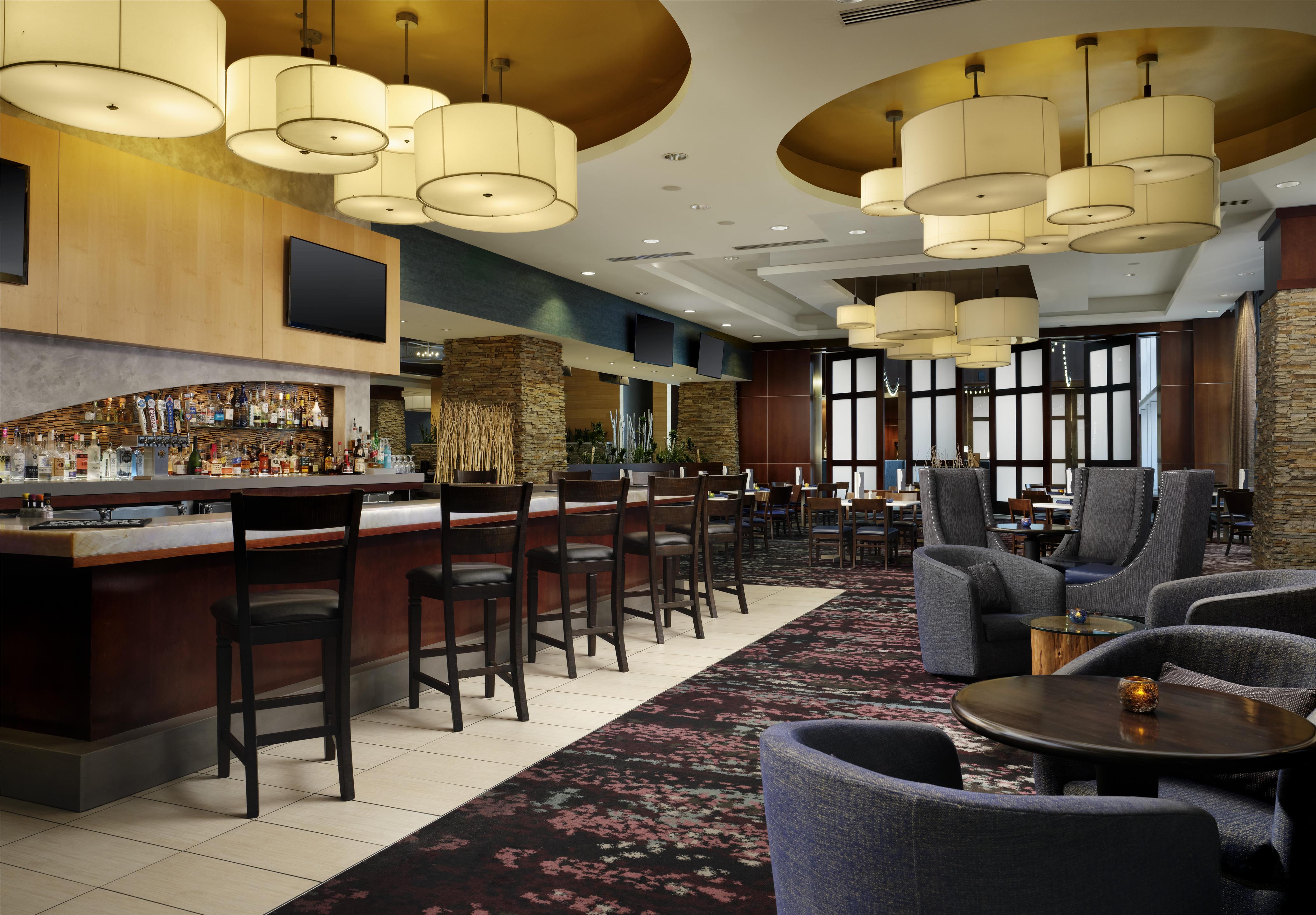 BarLounge | Embassy Suites by Hilton Denver Downtown Convention Center