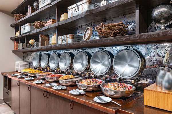 Amenities - DoubleTree by Hilton Hotel Aurora