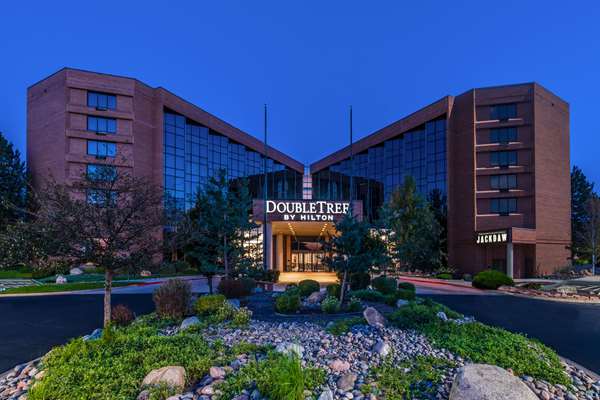 Exterior view - DoubleTree by Hilton Hotel Aurora