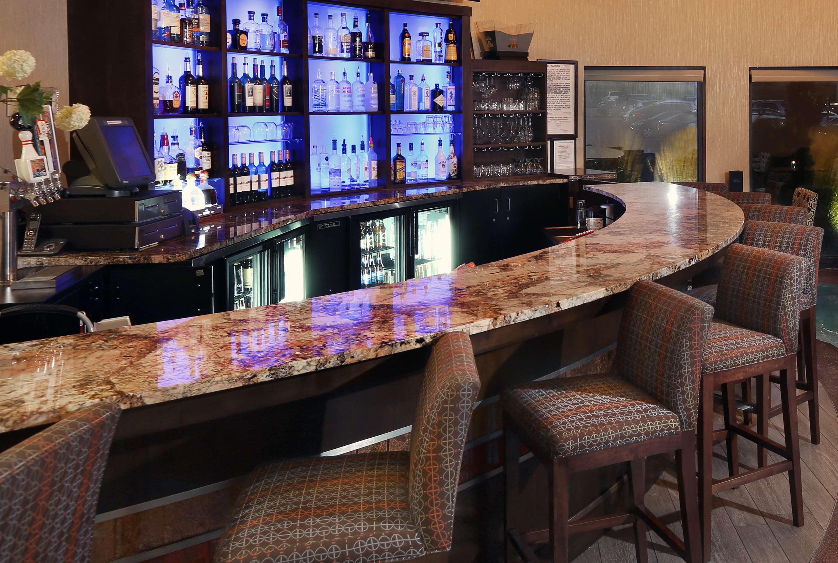 BarLounge | DoubleTree by Hilton Denver - Thornton