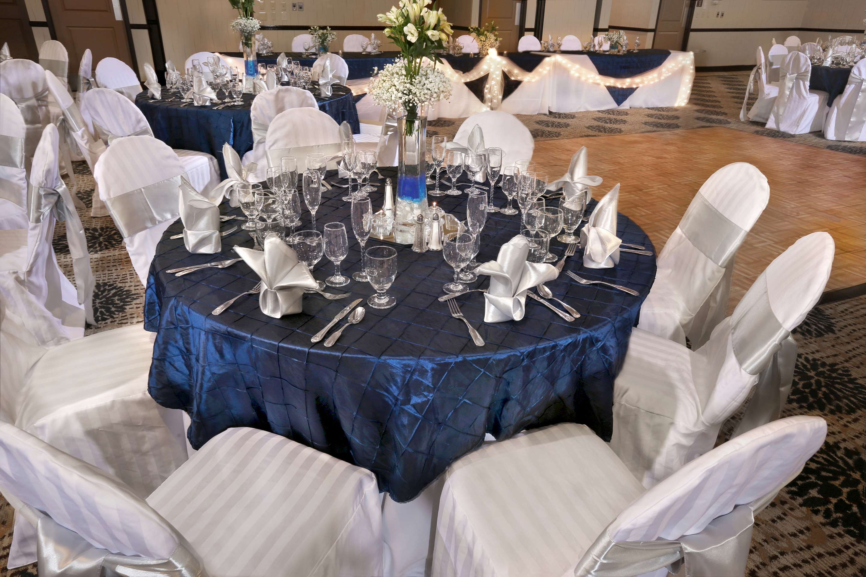Restaurant | DoubleTree by Hilton Denver - Thornton