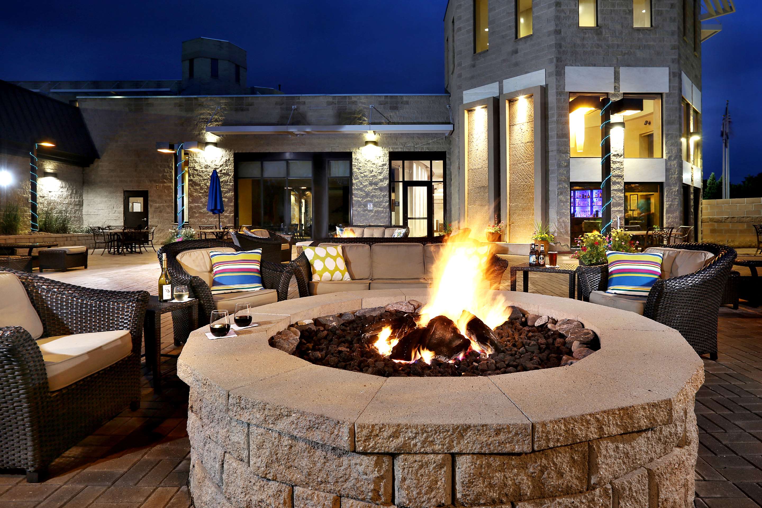 Exterior | DoubleTree by Hilton Denver - Thornton