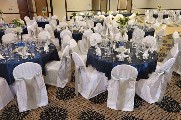 Restaurant - DoubleTree by Hilton Thornton - I-25, Exit 223