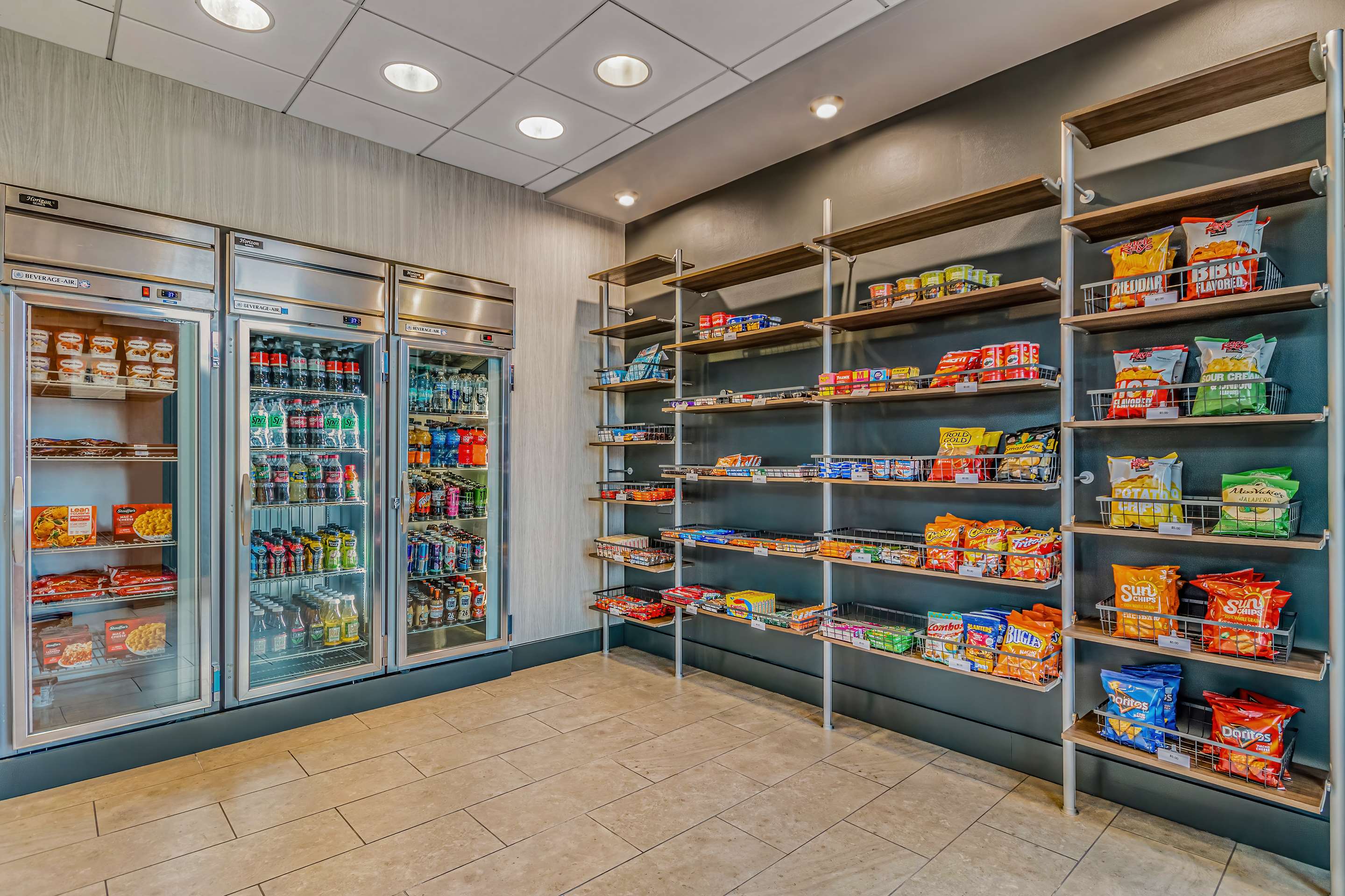 Restaurant | Embassy Suites by Hilton Detroit Metro Airport