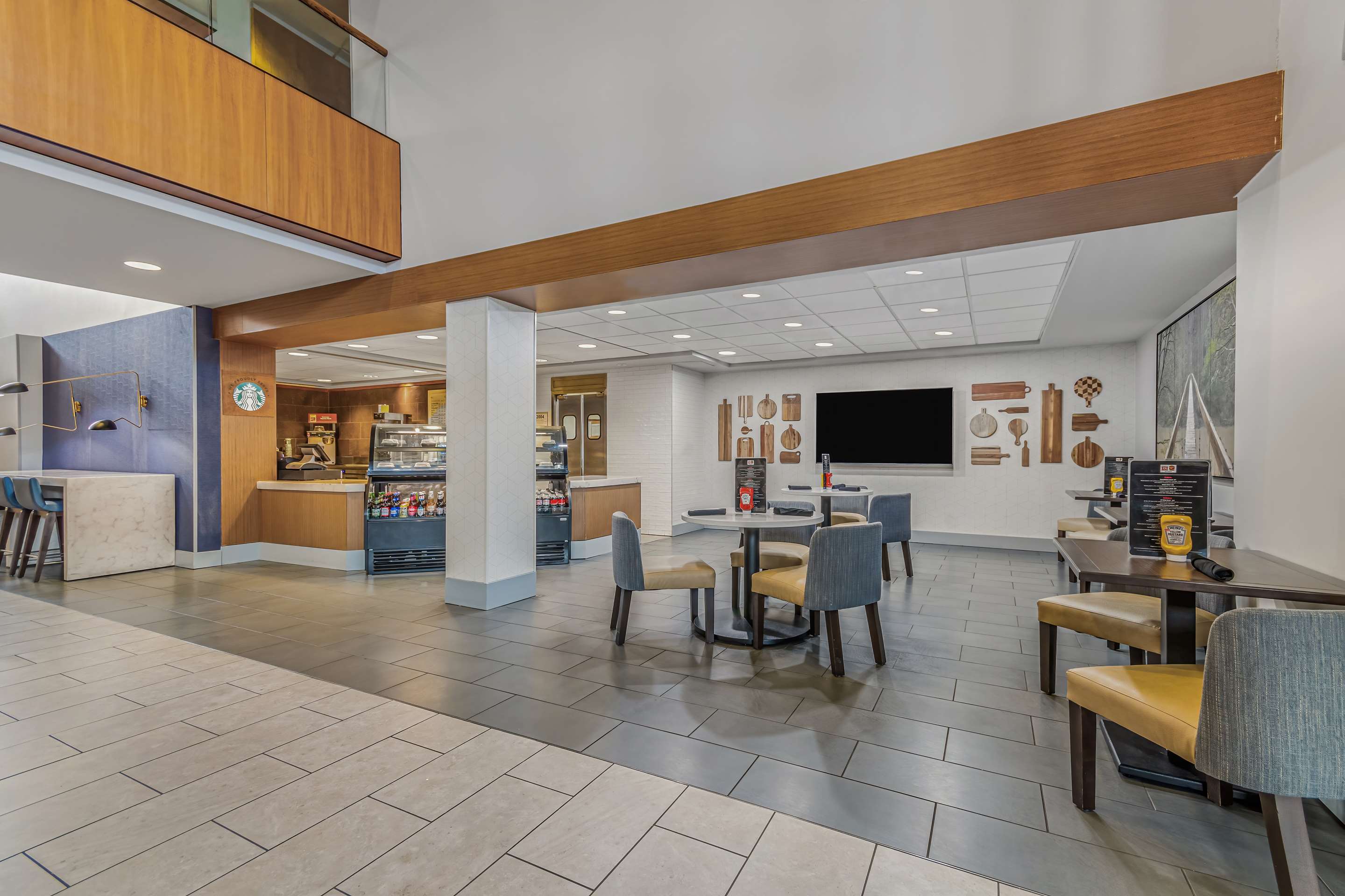 Restaurant | Embassy Suites by Hilton Detroit Metro Airport