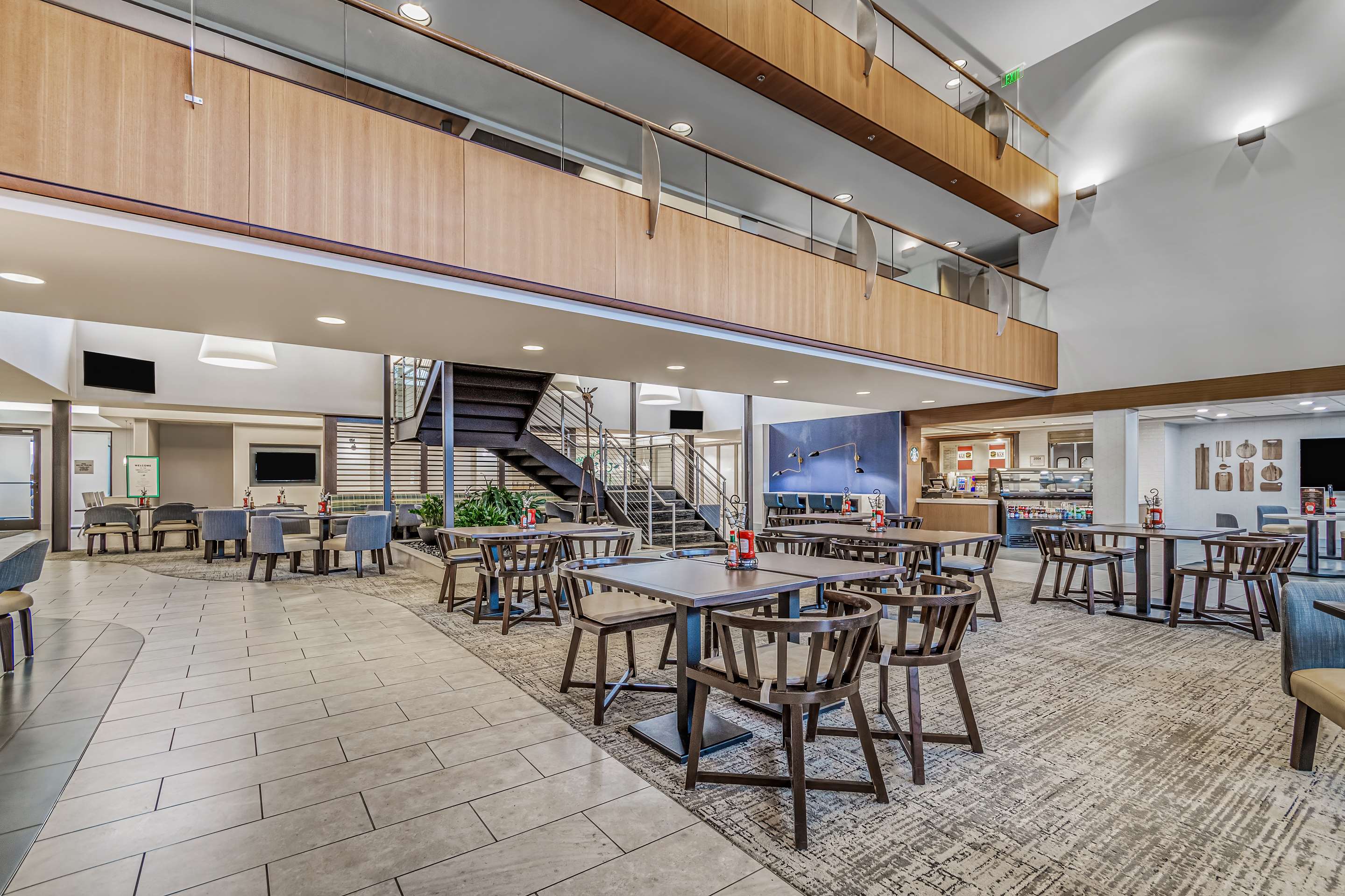Restaurant | Embassy Suites by Hilton Detroit Metro Airport