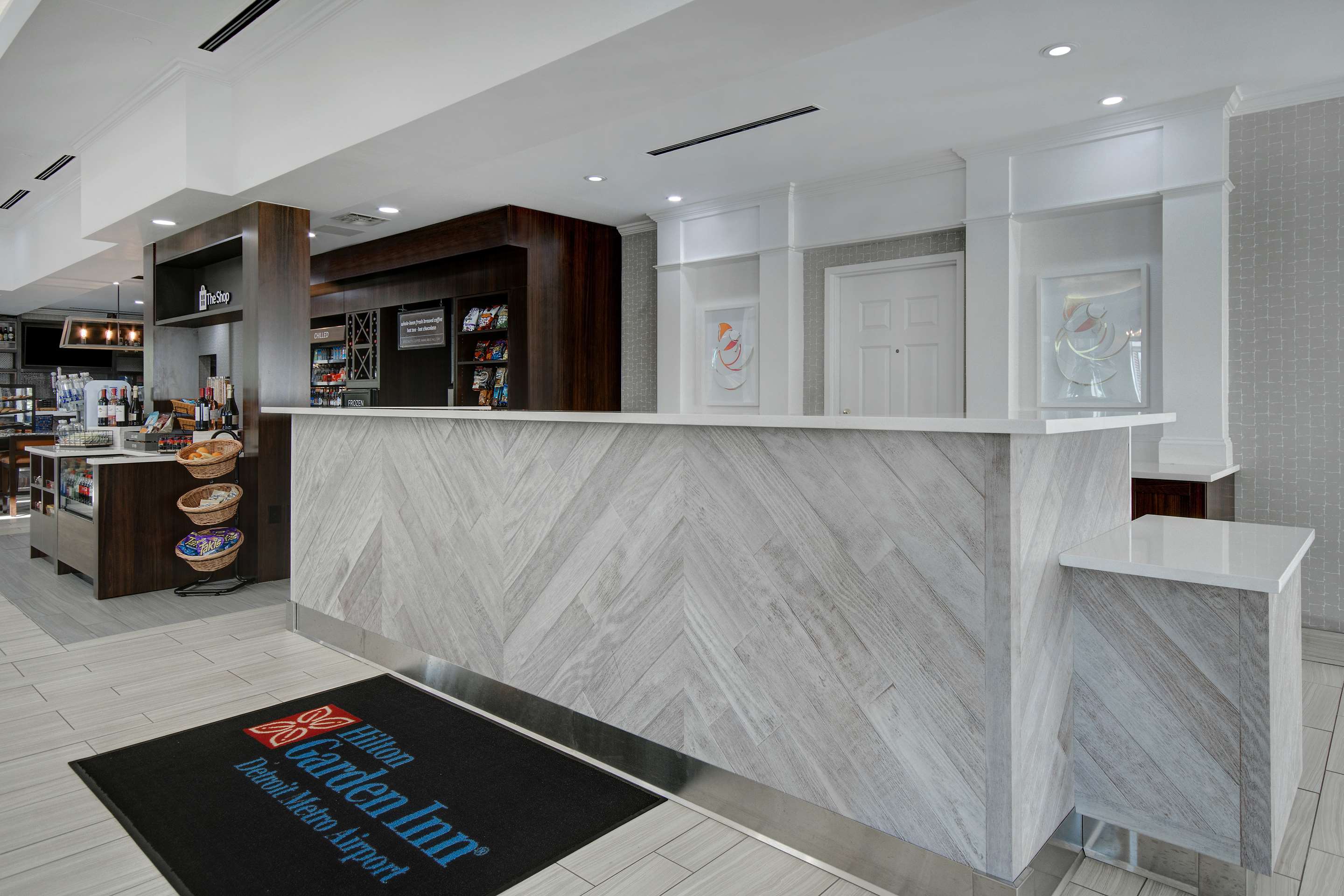Reception | Hilton Garden Inn Detroit Metro Airport
