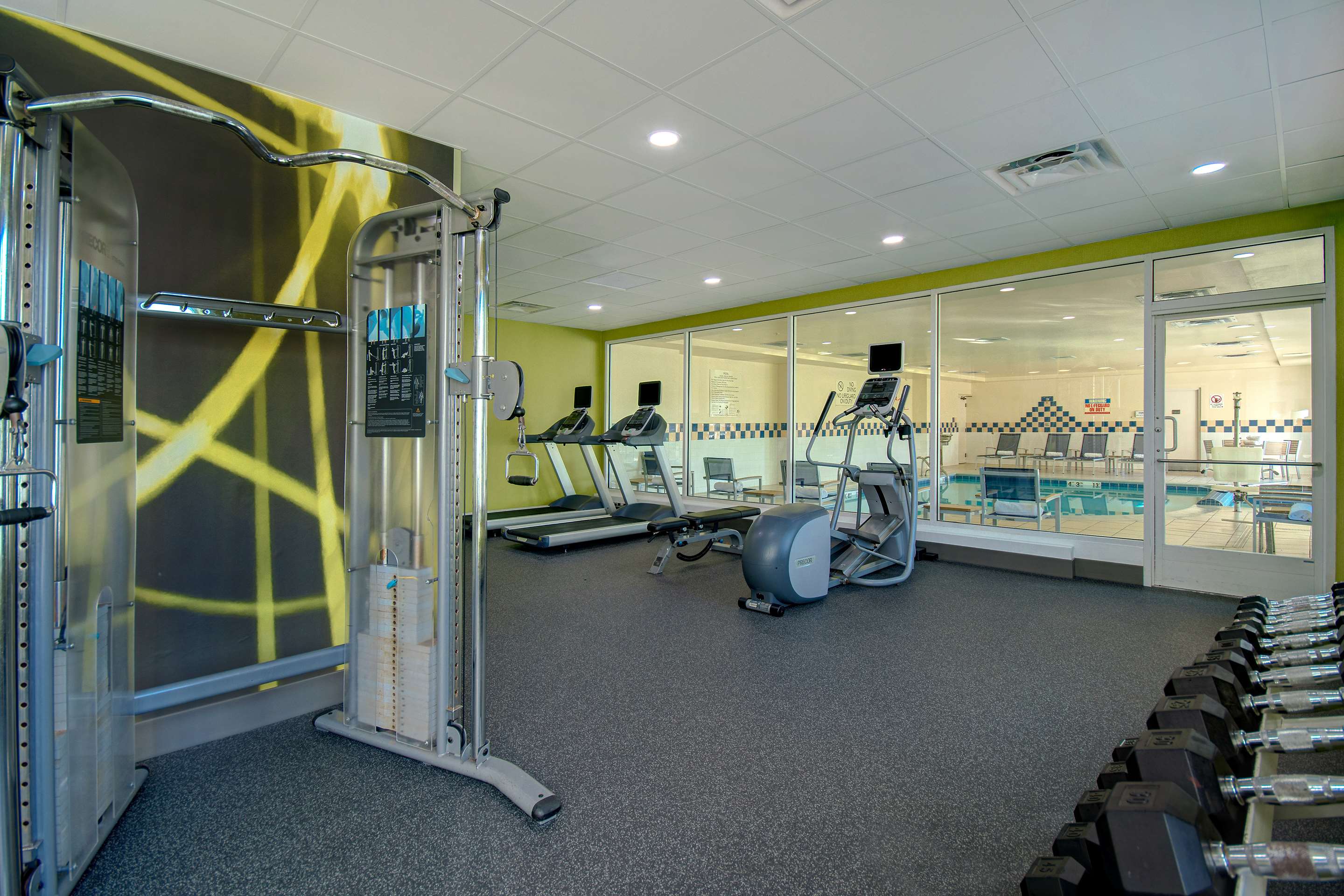 Health club fitness center gym | Hilton Garden Inn Detroit Metro Airport