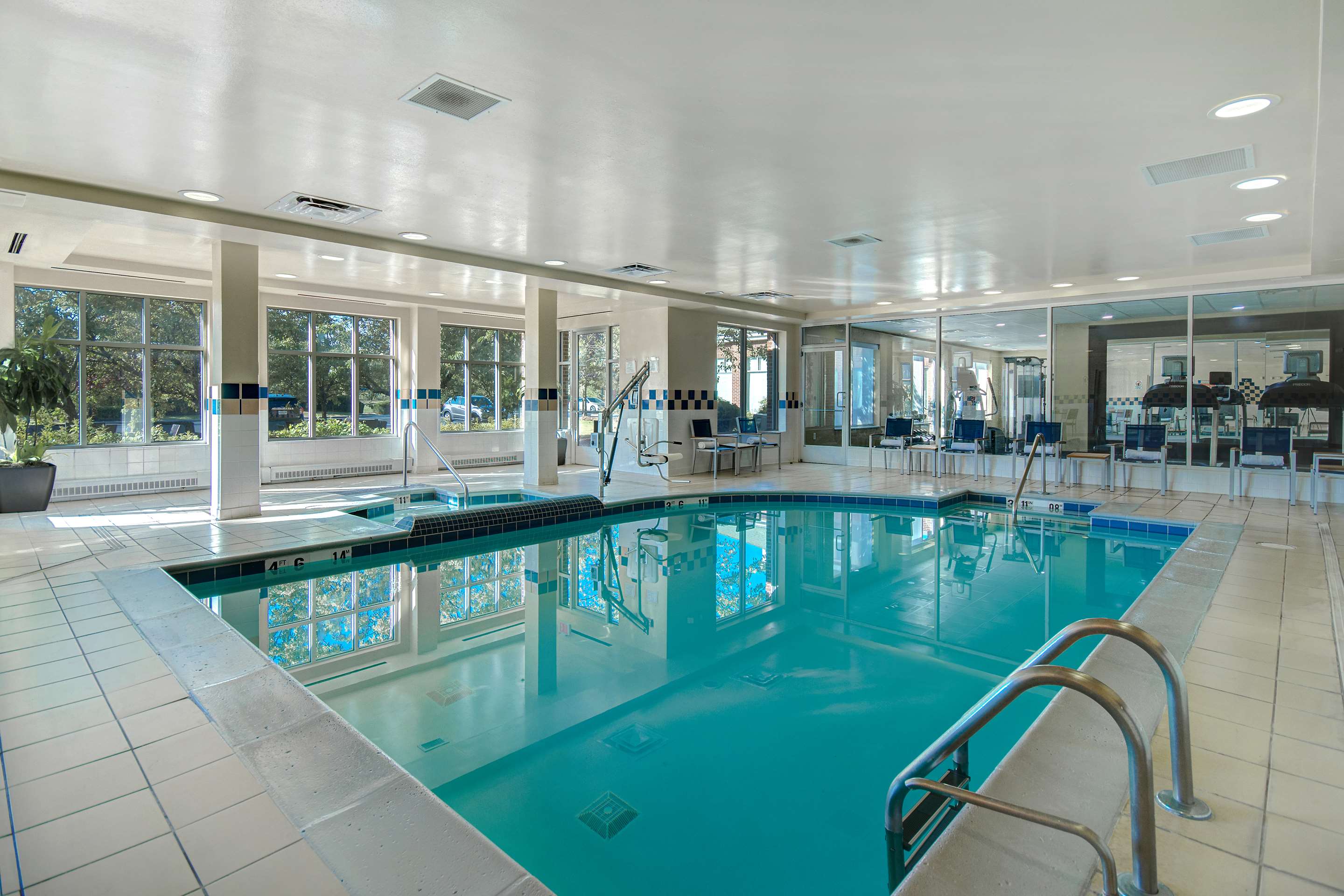 Pool | Hilton Garden Inn Detroit Metro Airport