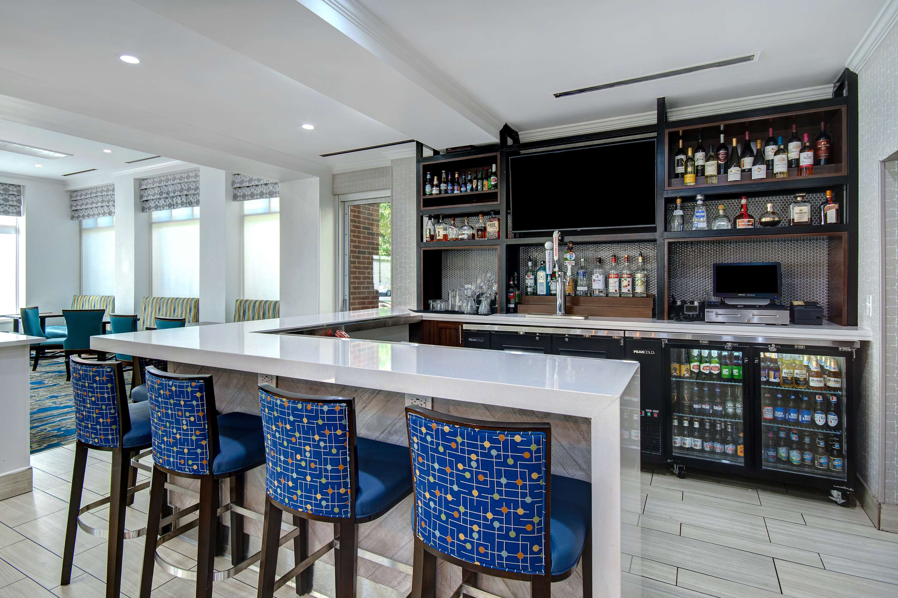BarLounge | Hilton Garden Inn Detroit Metro Airport