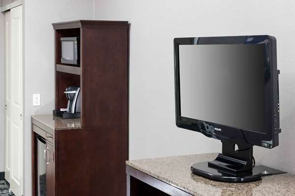  - Hilton Garden Inn Novi - I-96, Exit 162