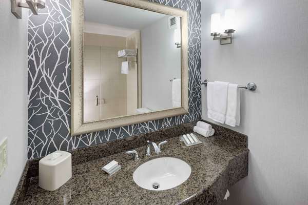  - Hilton Garden Inn Novi - I-96, Exit 162