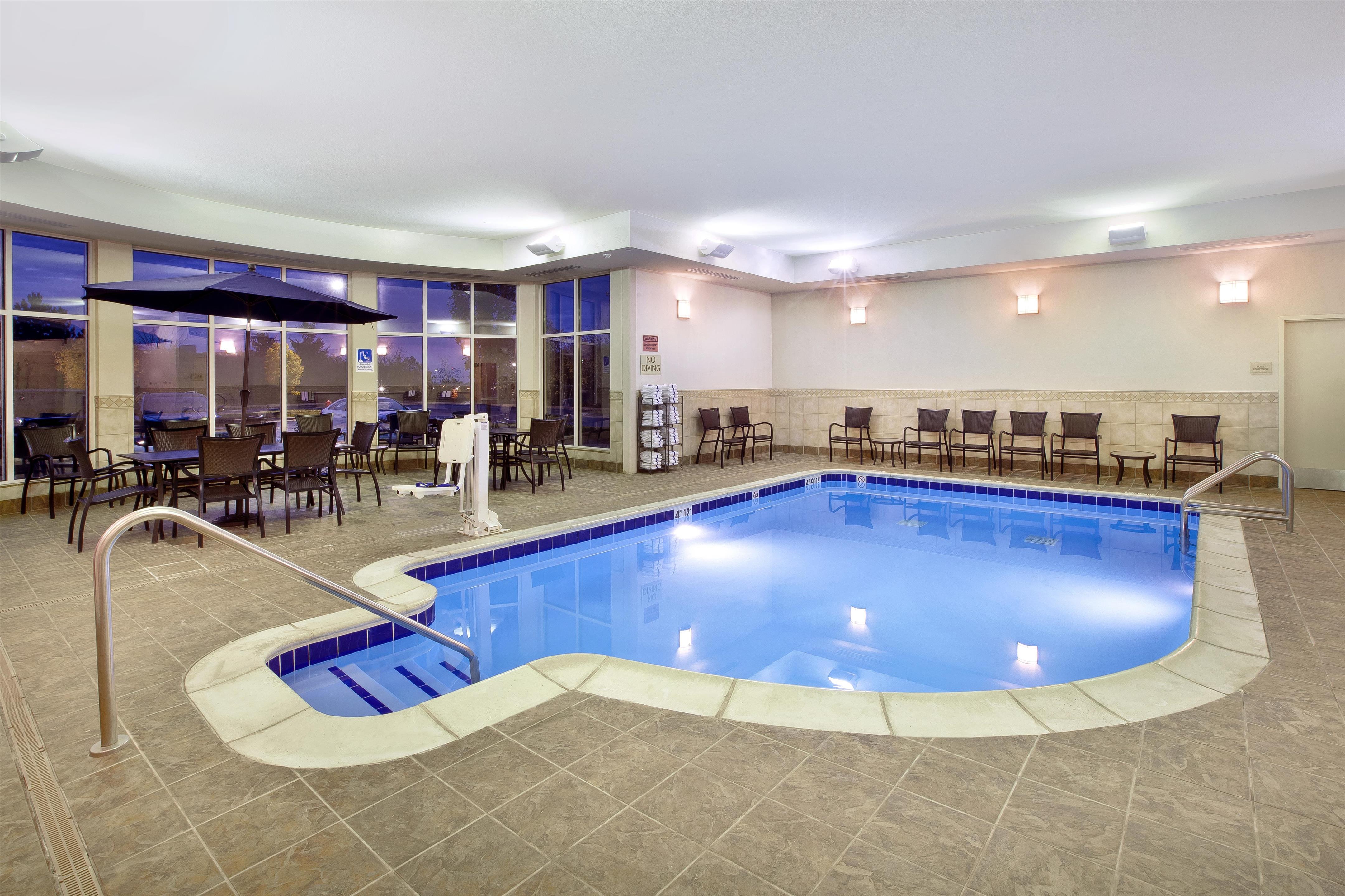 Pool | Hilton Garden Inn Detroit/Novi