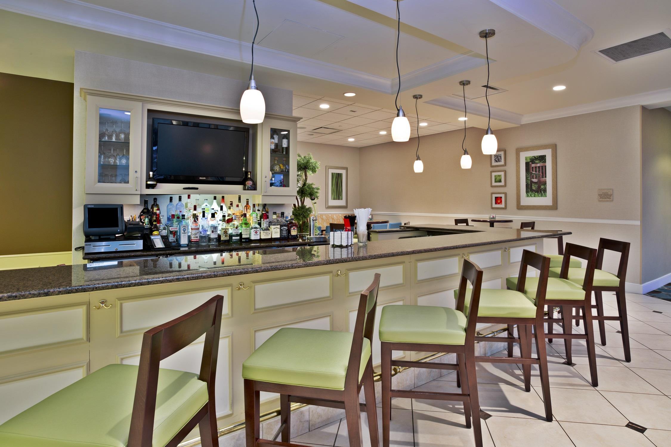 Restaurant | Hilton Garden Inn Detroit/Novi