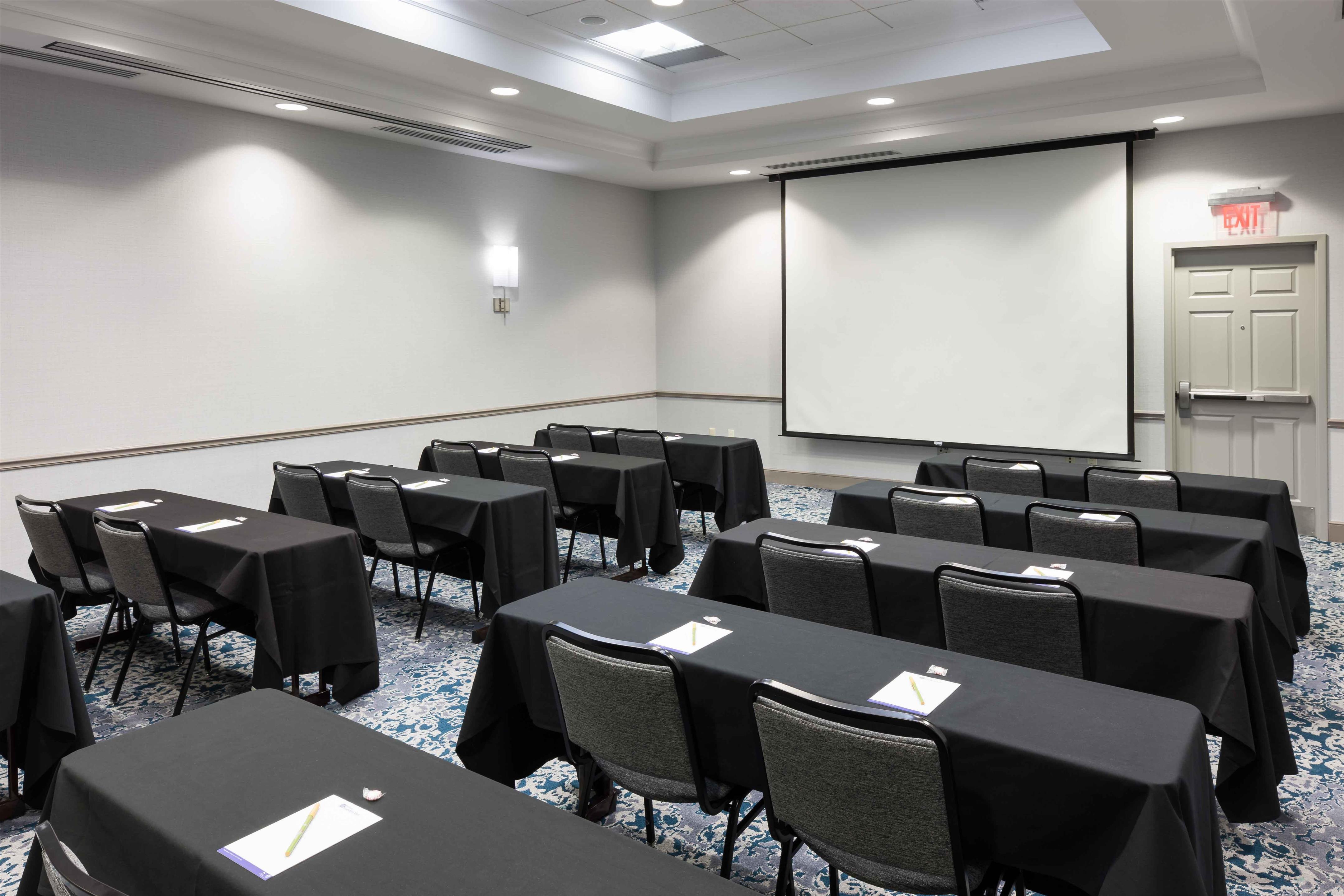 Meeting Room | Hilton Garden Inn Detroit/Novi