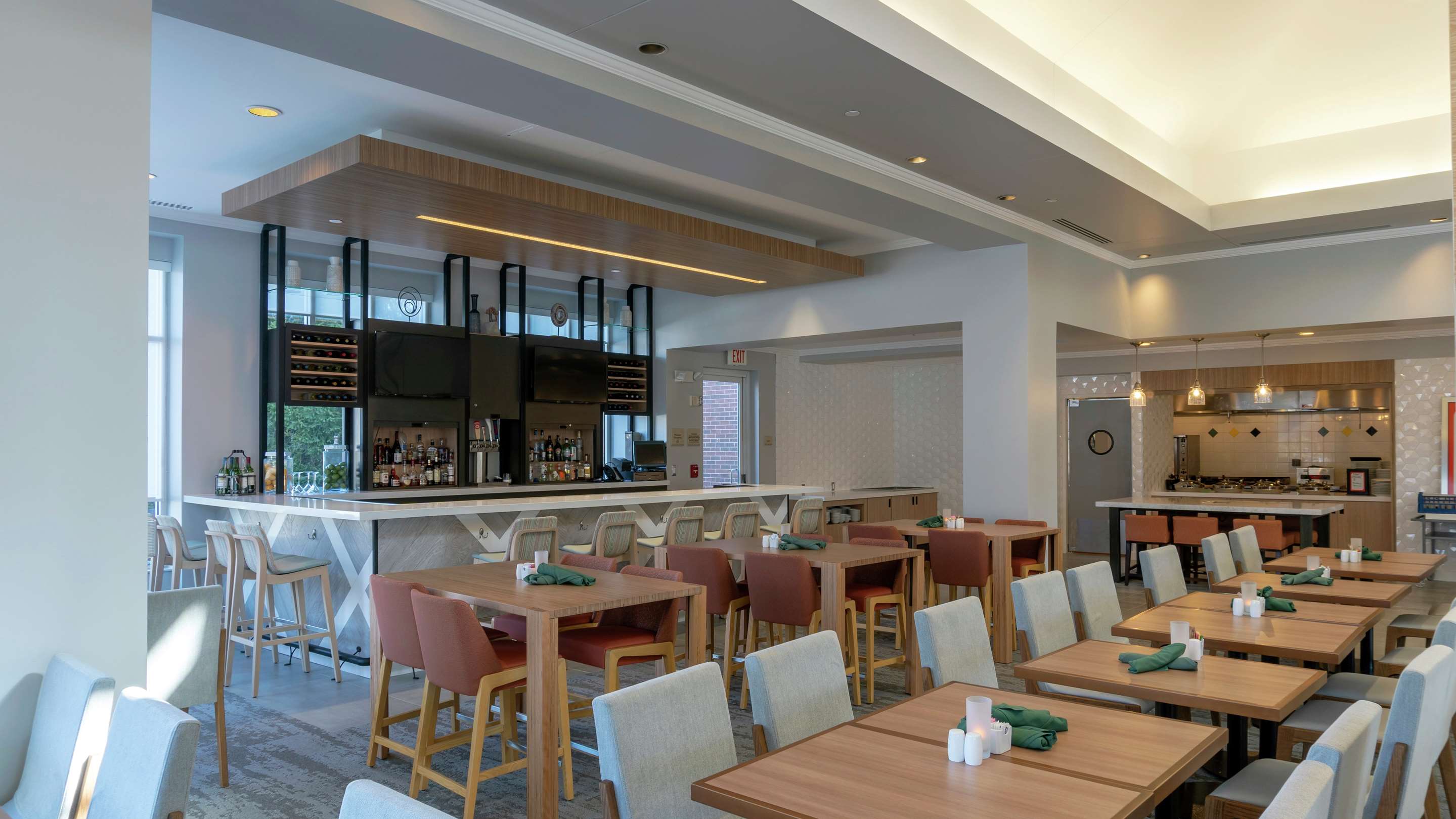 Lobby | Hilton Garden Inn Plymouth