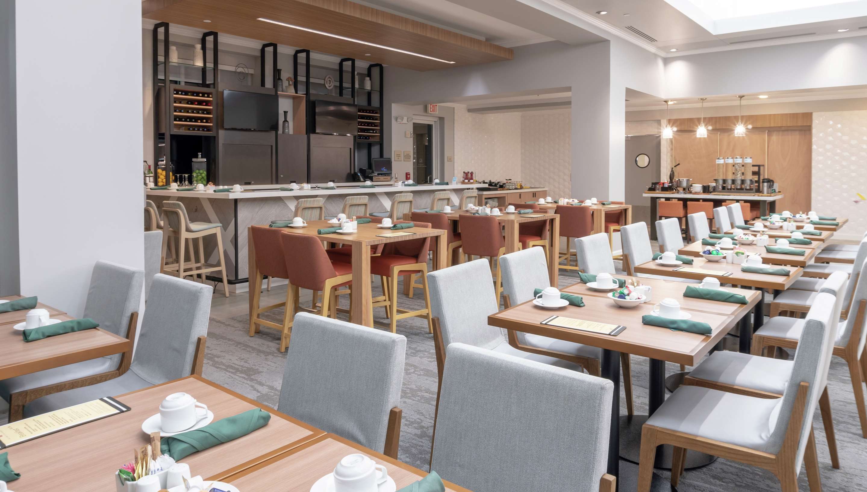 Restaurant | Hilton Garden Inn Plymouth