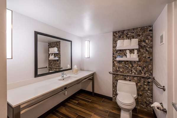  - Hilton Garden Inn Southfield