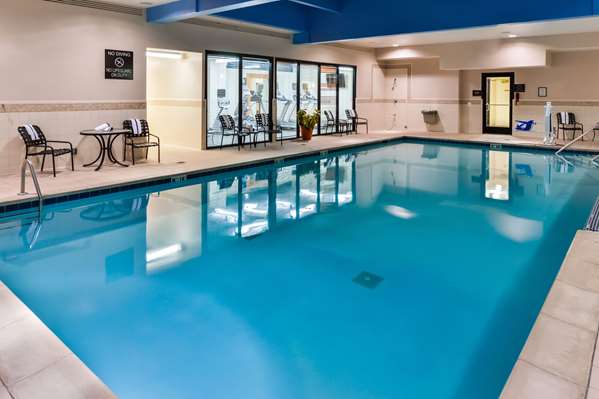 Pool - Hilton Garden Inn Southfield