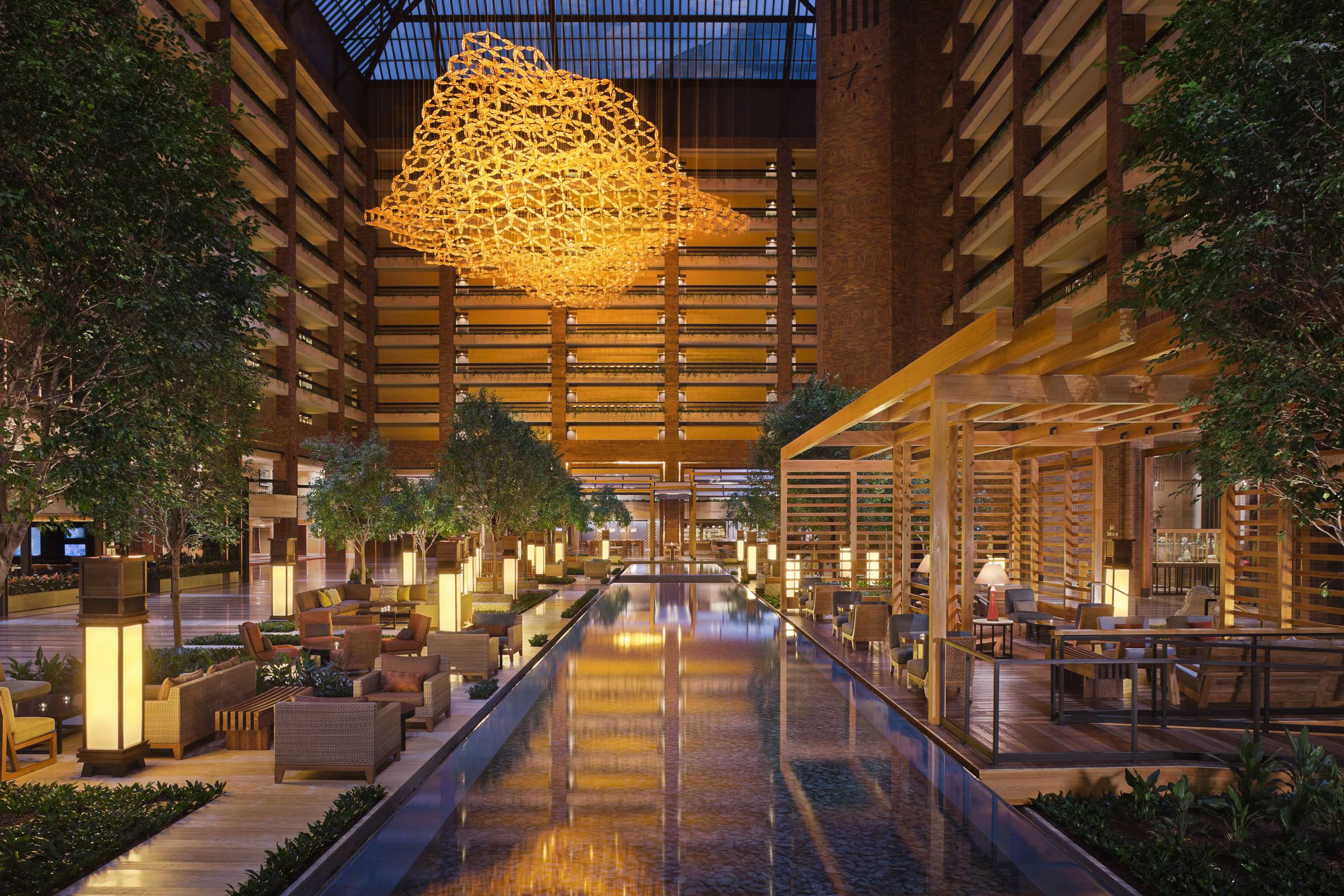 Lobby | Hilton Anatole