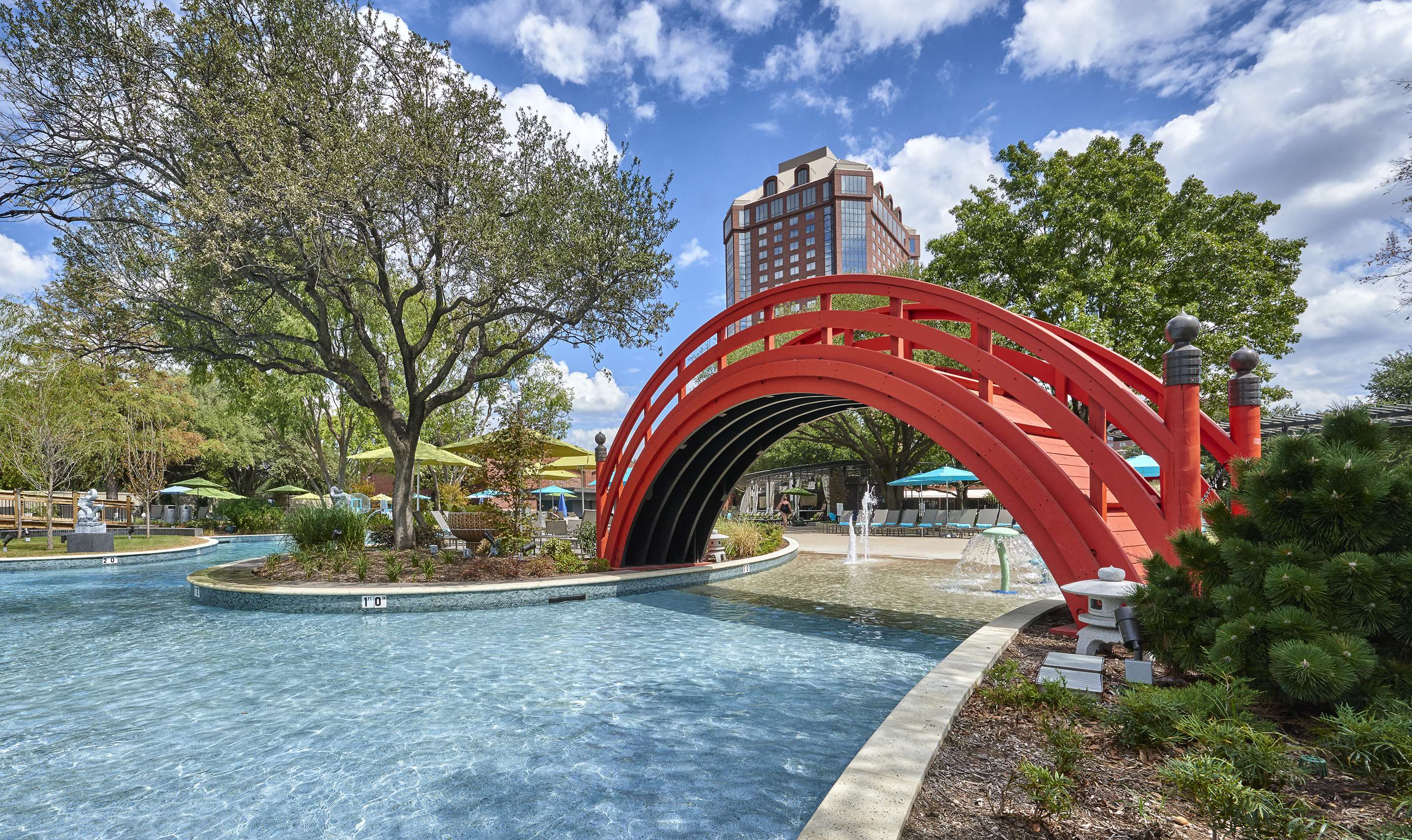 Pool | Hilton Anatole