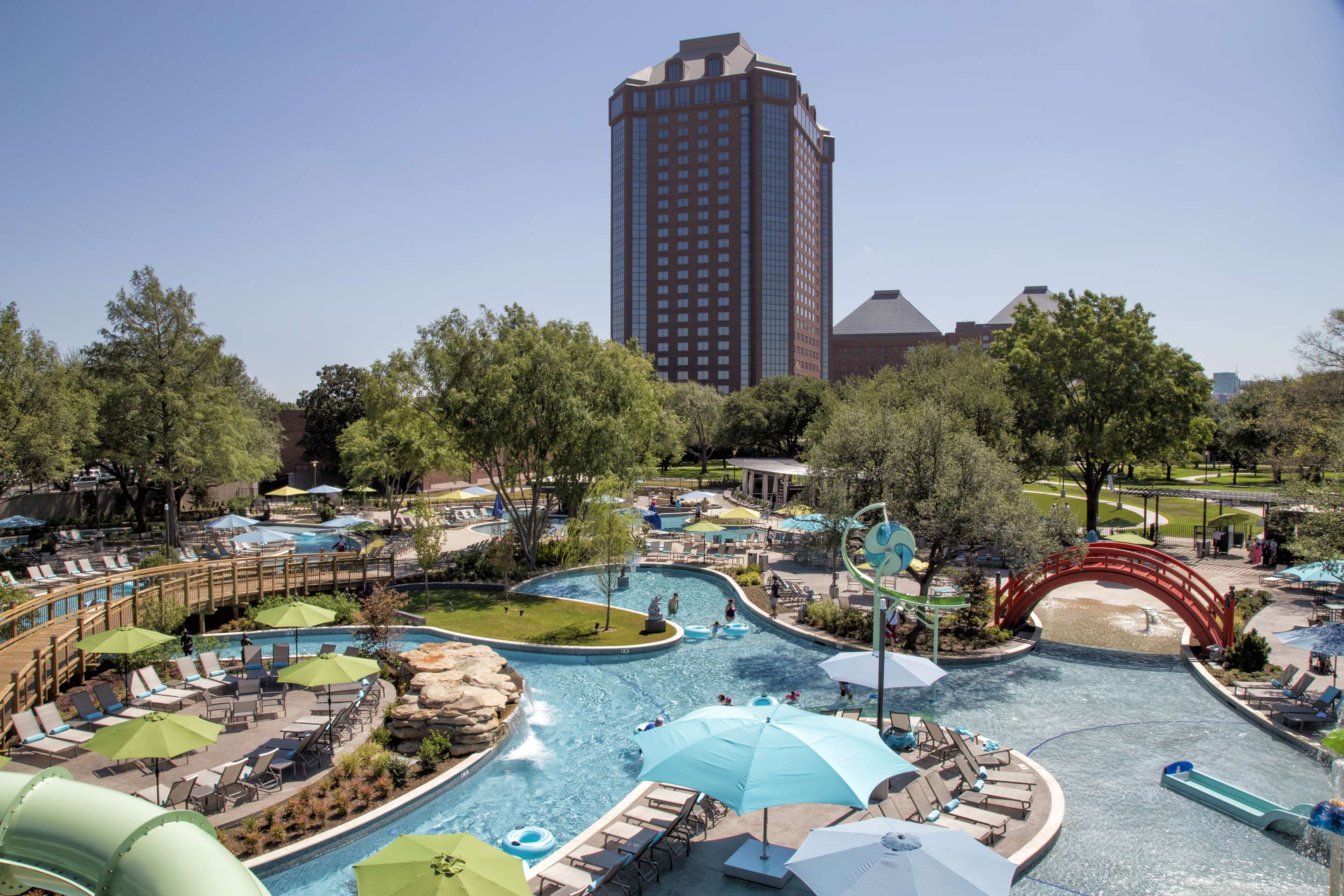 Pool | Hilton Anatole