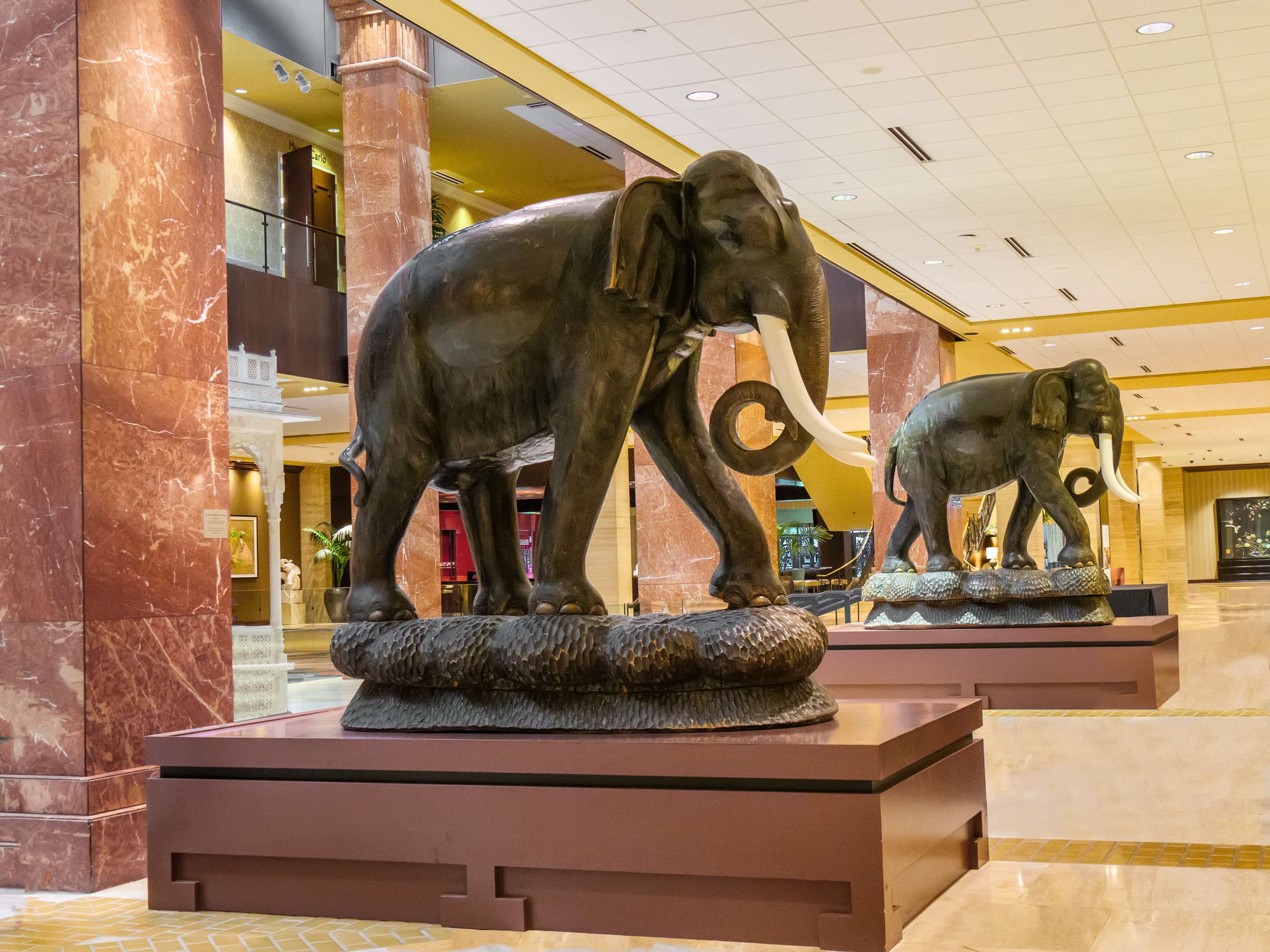 Lobby | Hilton Anatole