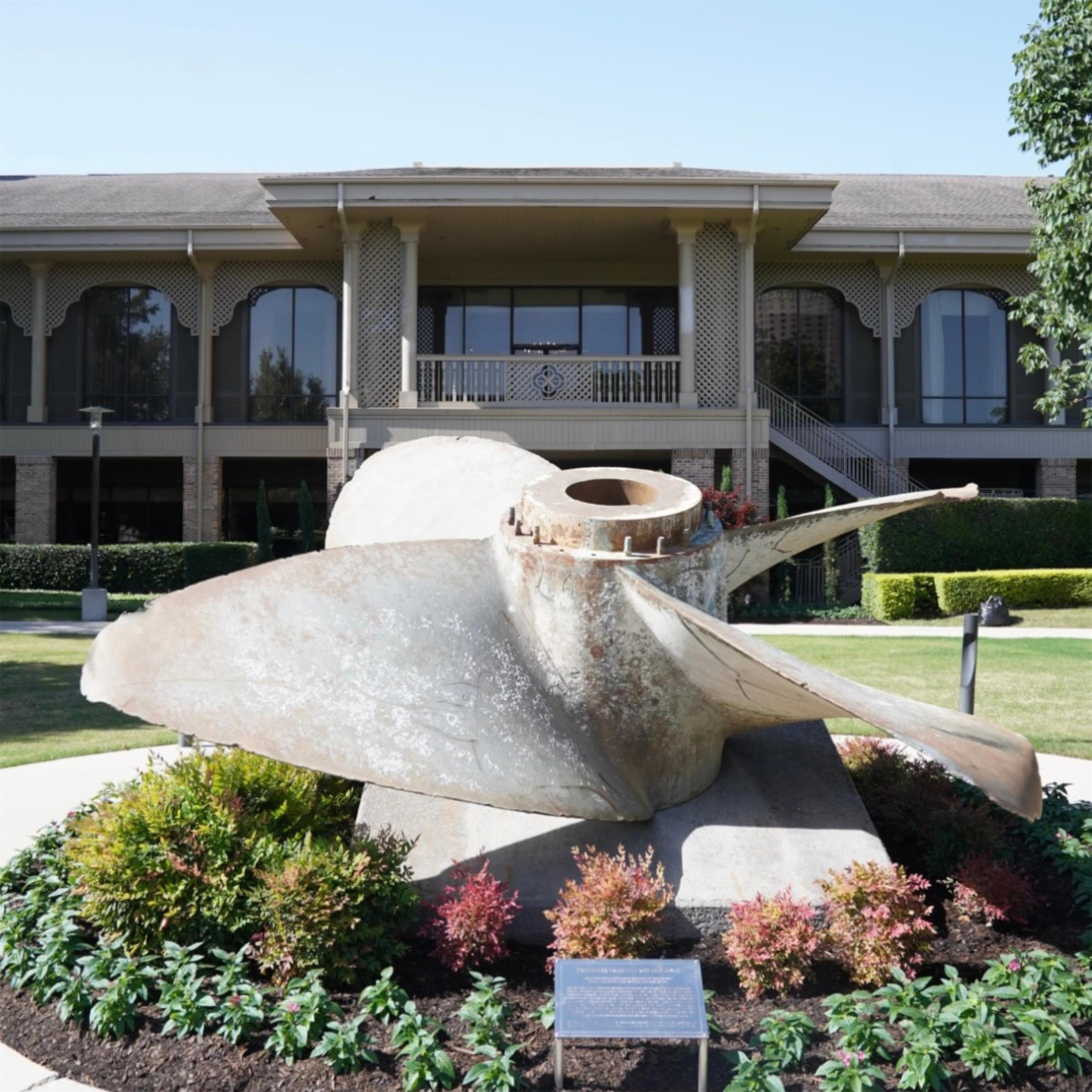 Exterior | Hilton Anatole