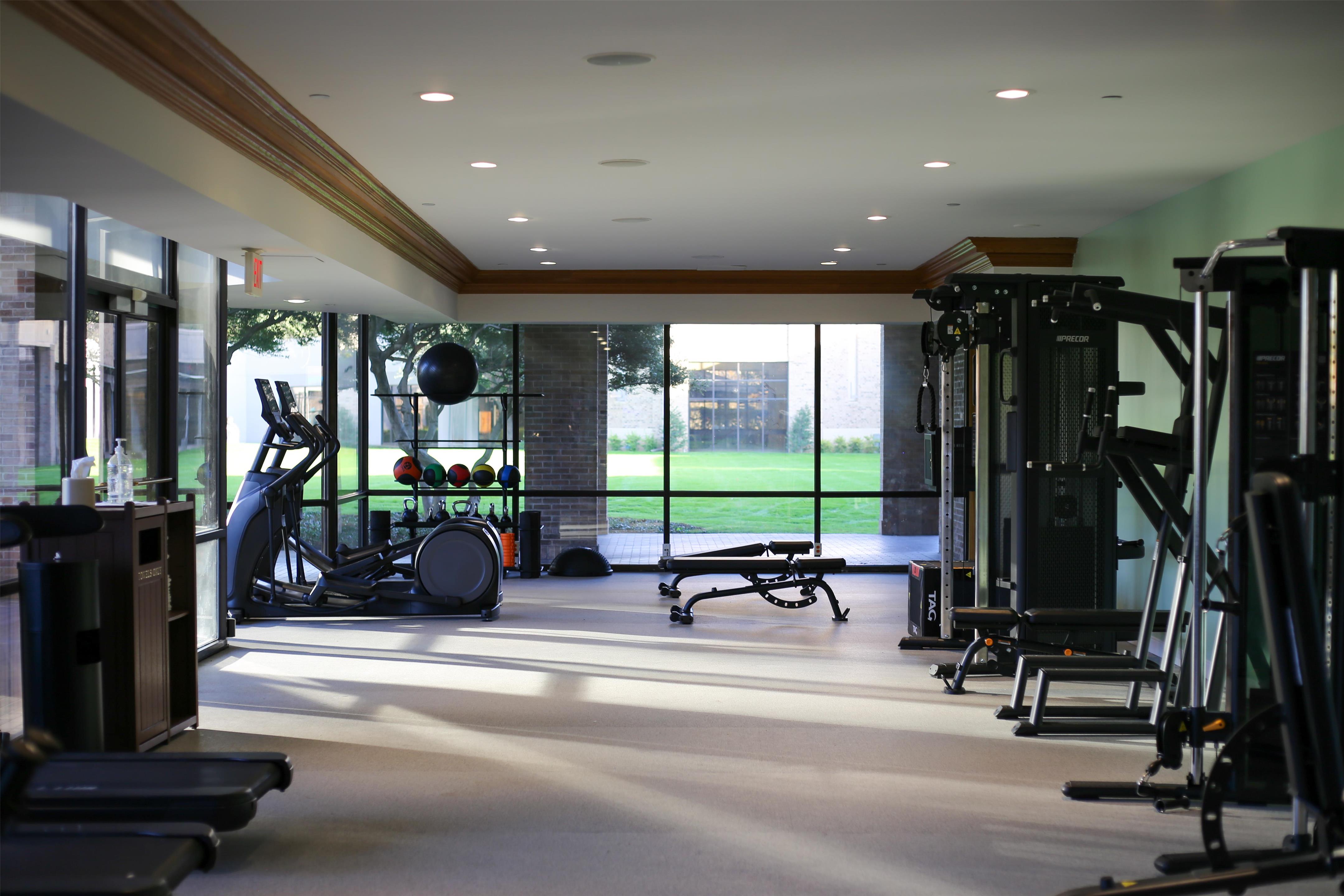 Health club fitness center gym | Hilton Anatole