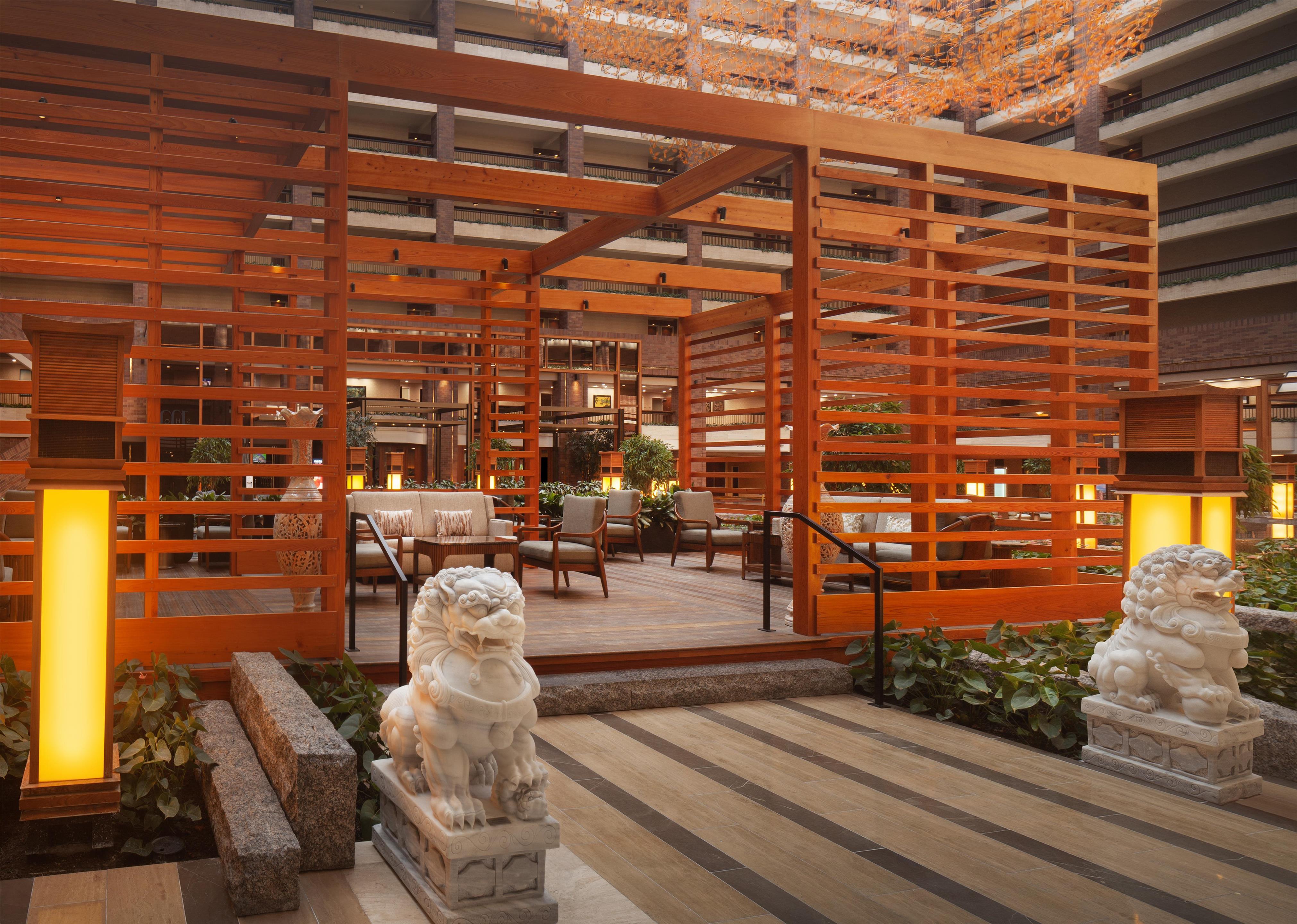 Lobby | Hilton Anatole