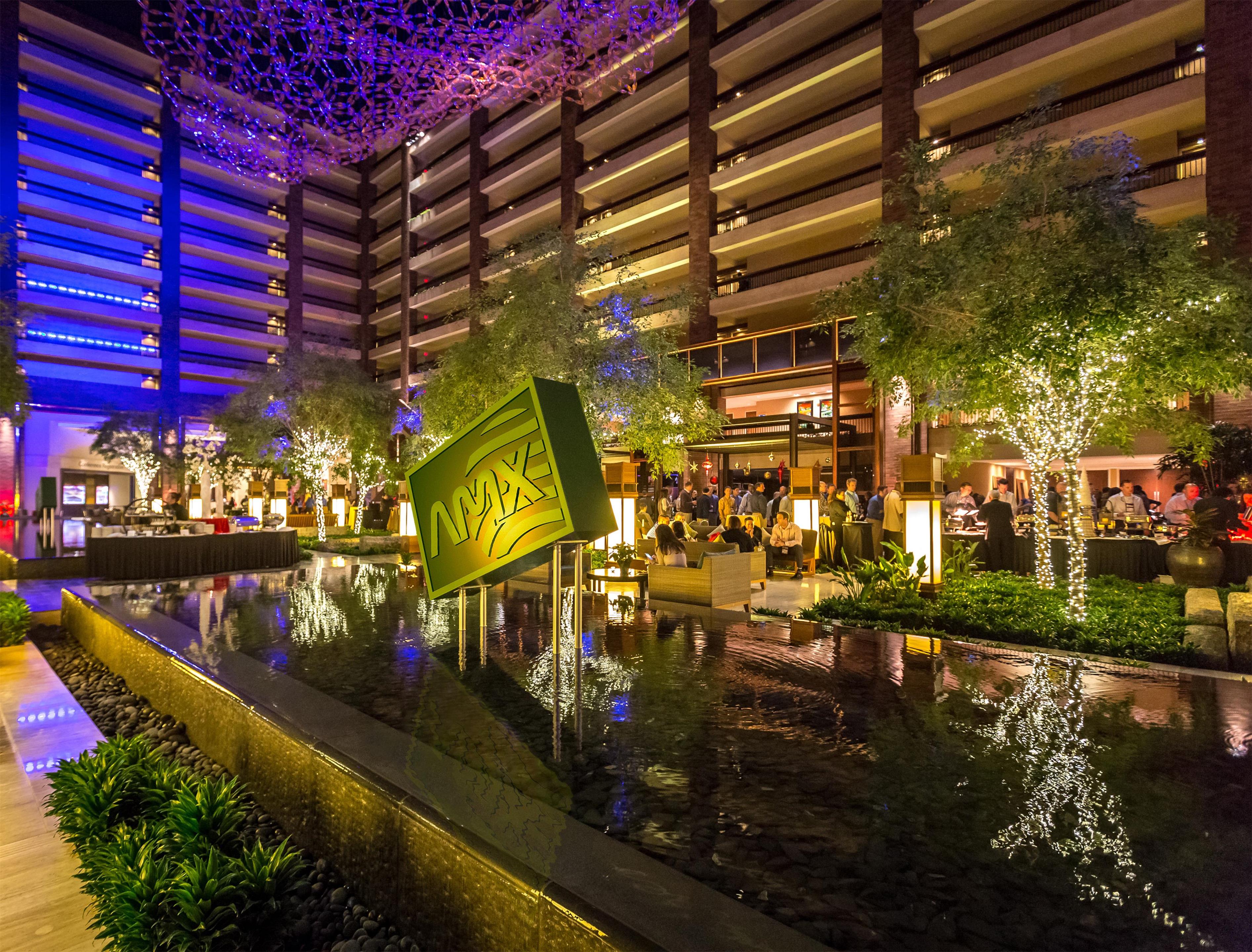 Lobby | Hilton Anatole