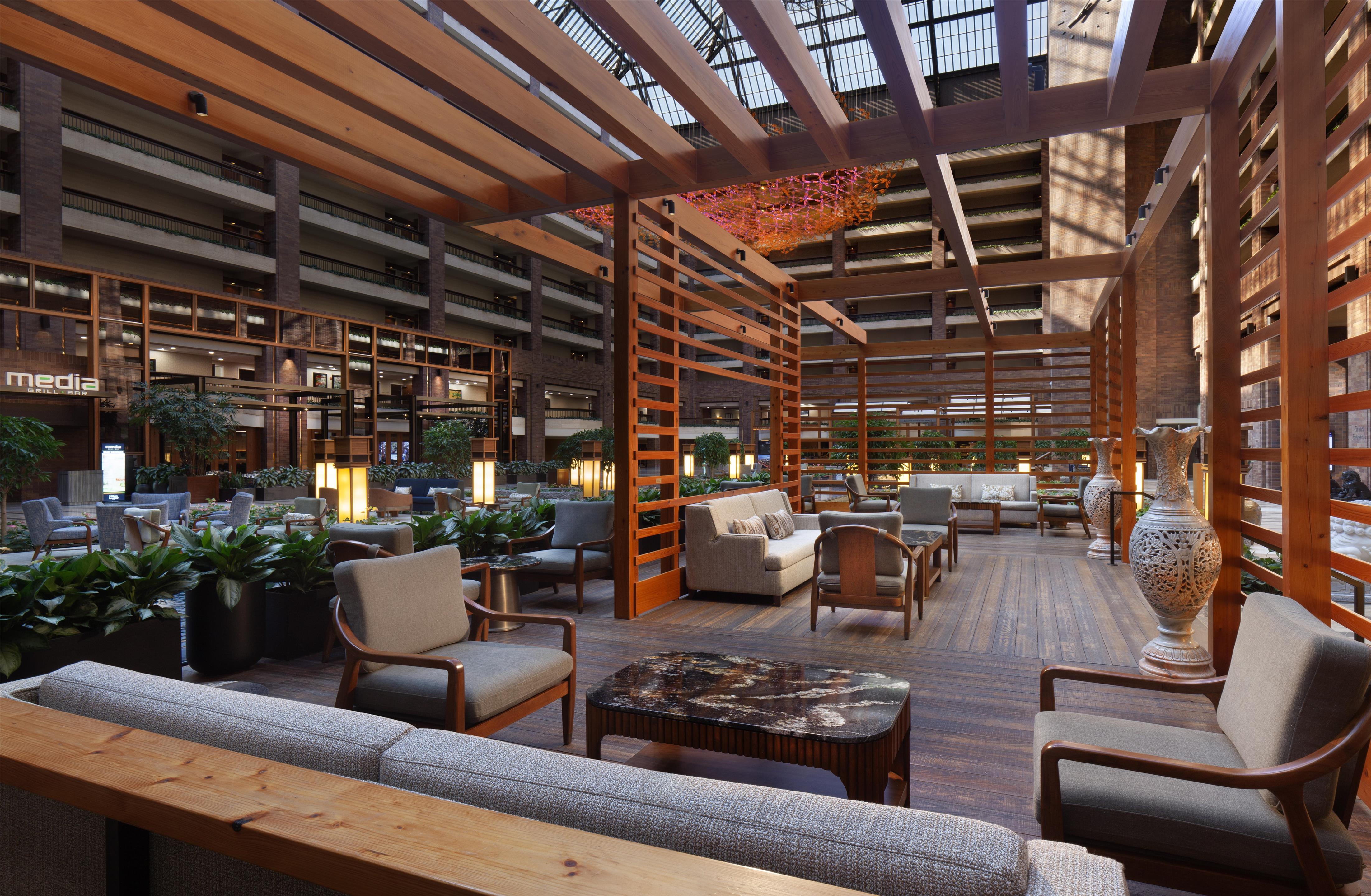 Lobby | Hilton Anatole