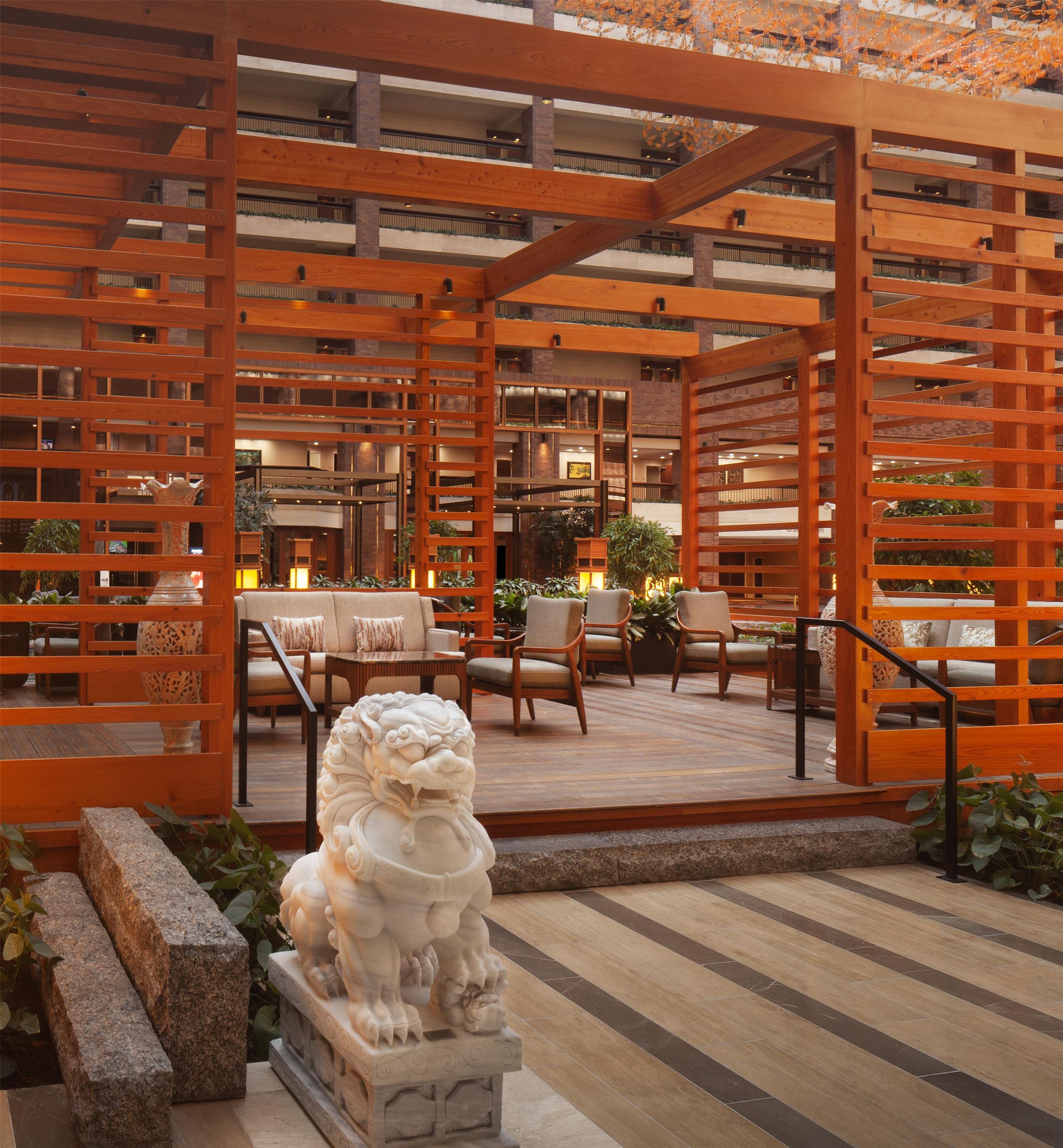 Lobby | Hilton Anatole