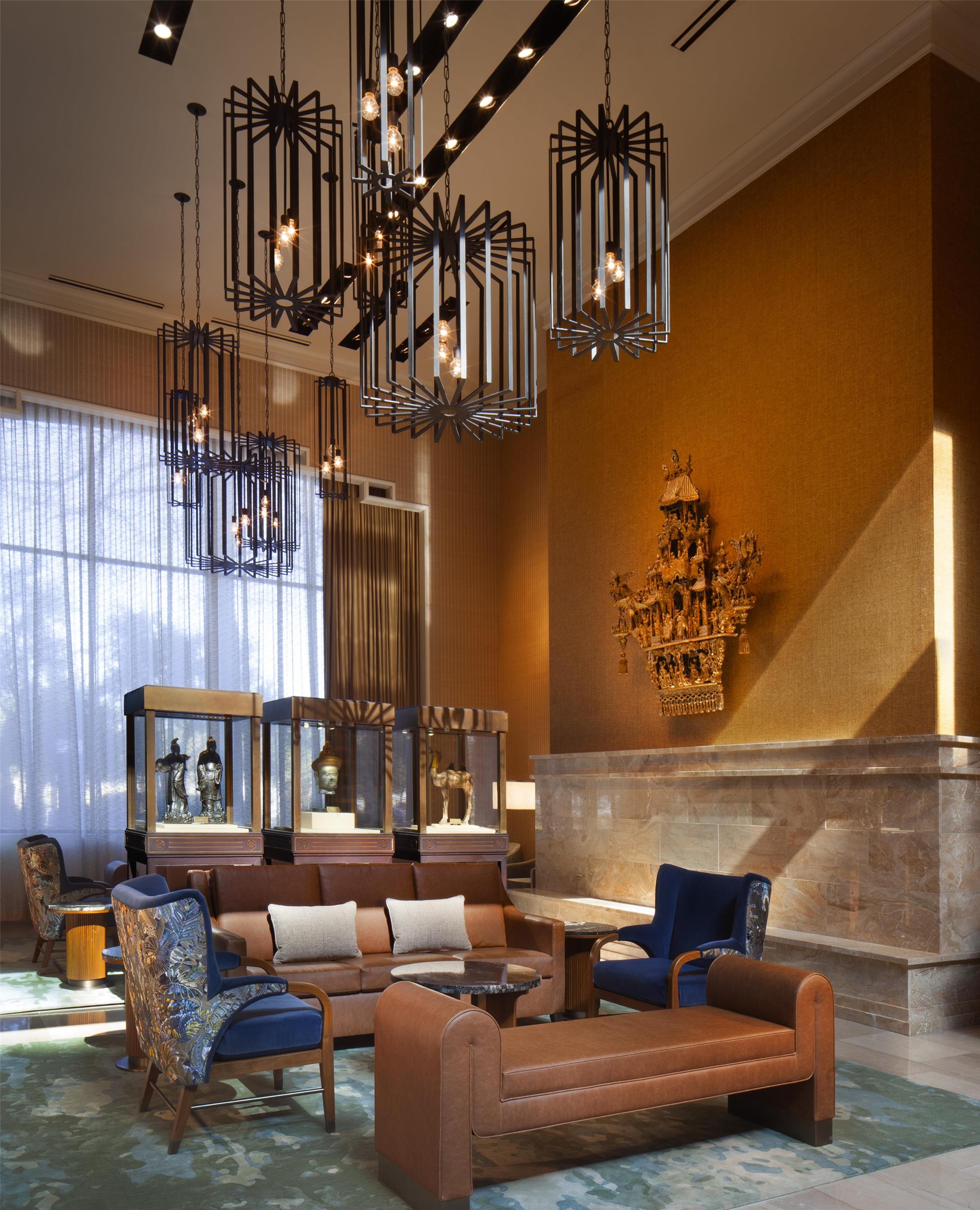 Lobby | Hilton Anatole
