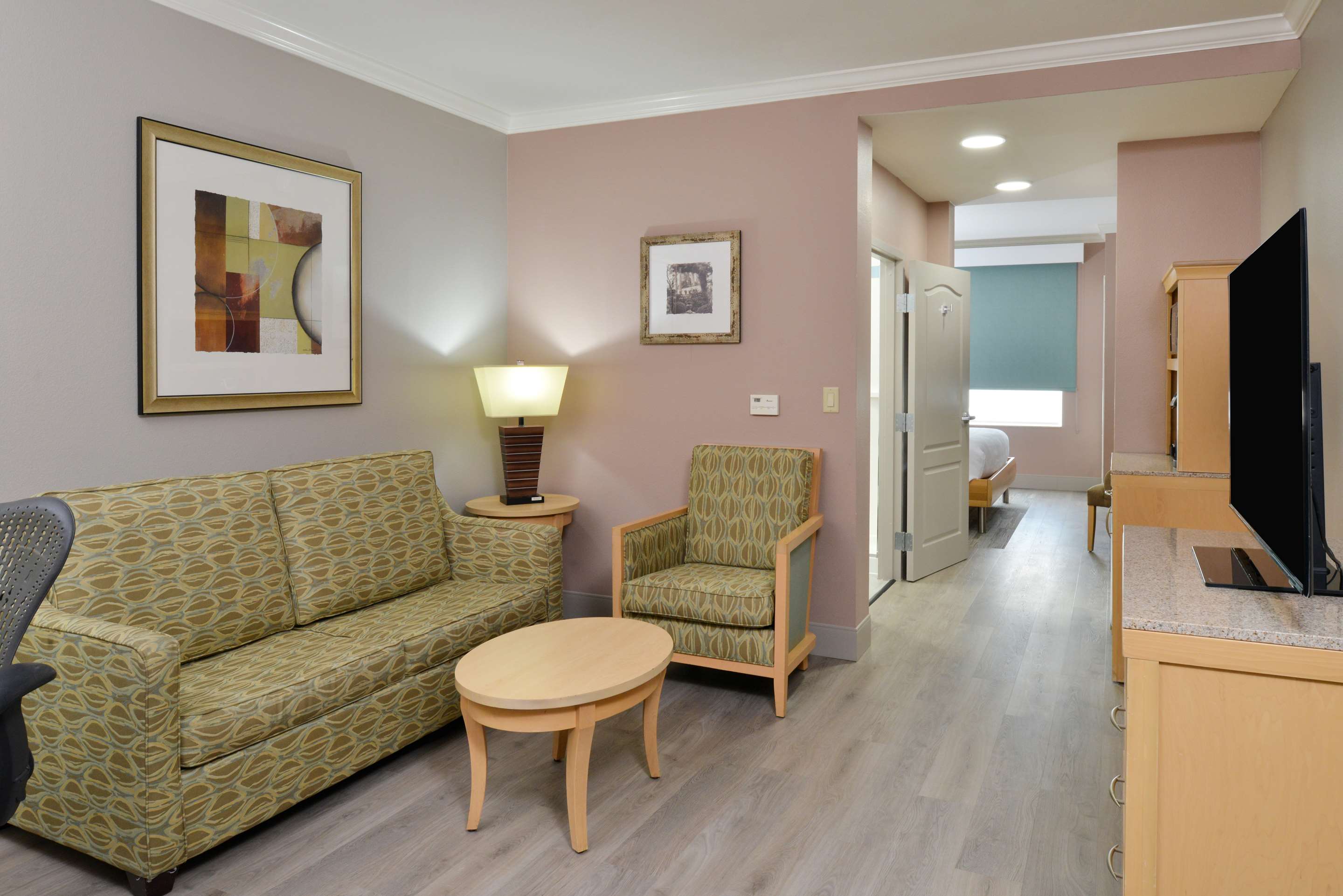 Guest room