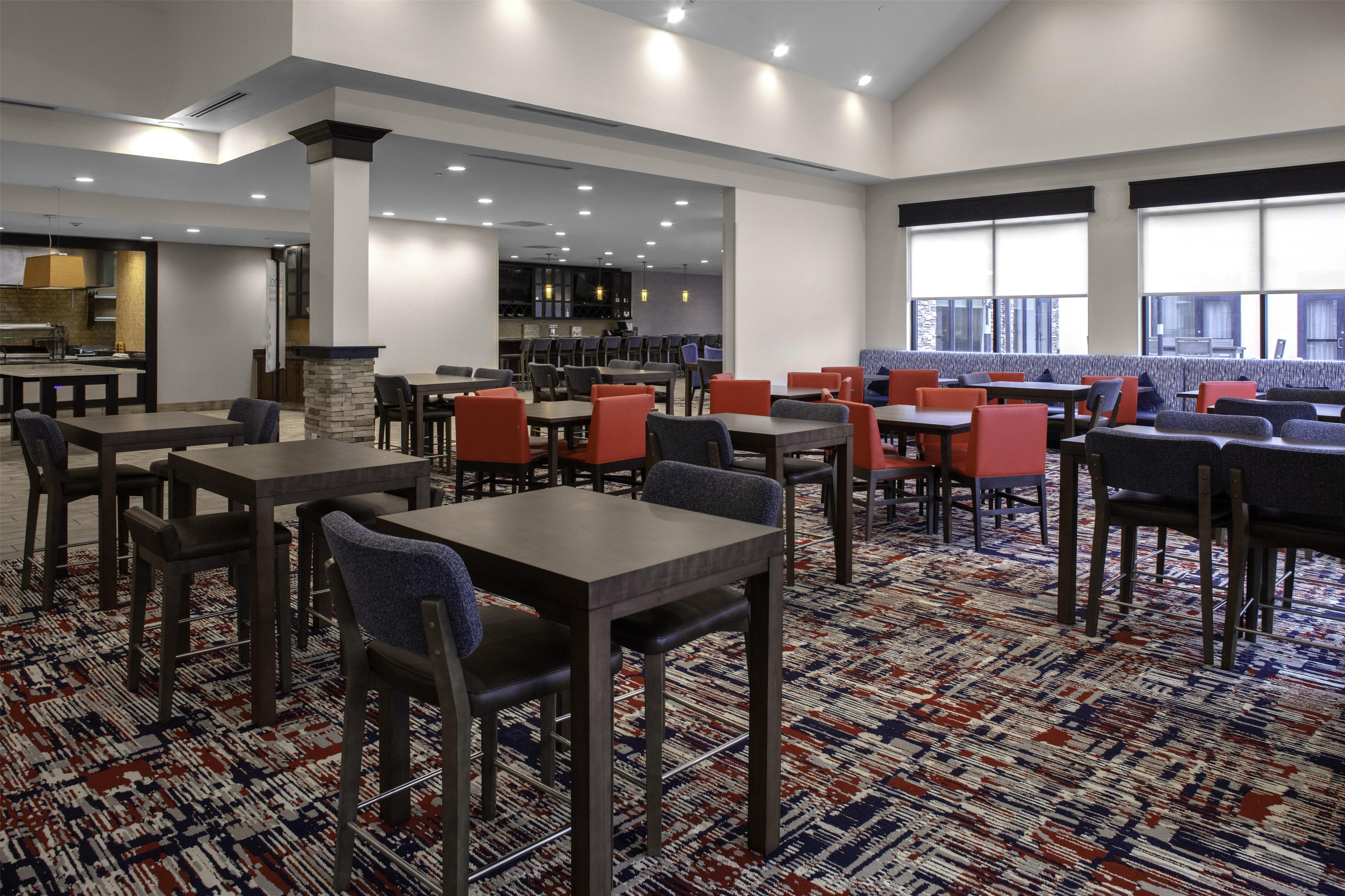 Breakfast Area | Hilton Garden Inn Denison/Sherman/At Texoma Event Center