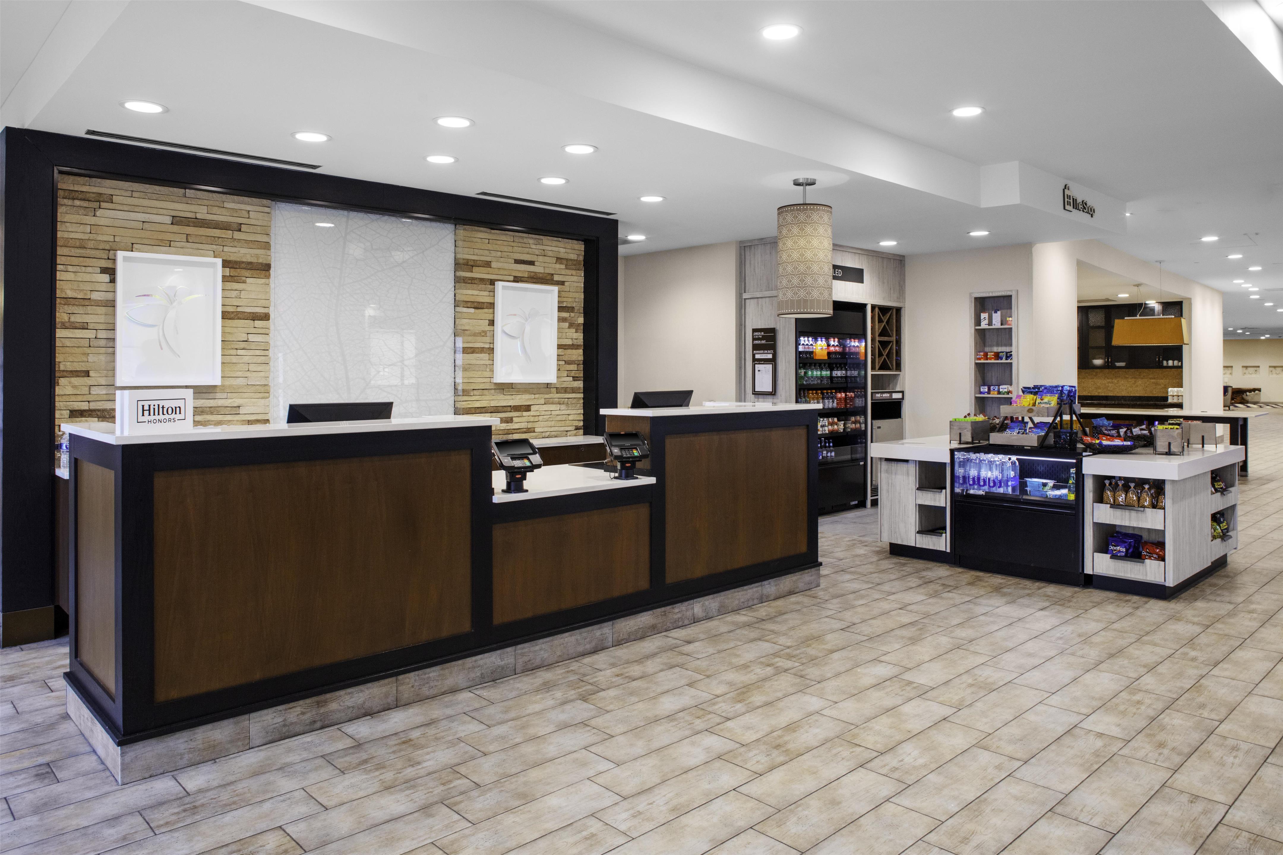 Reception | Hilton Garden Inn Denison/Sherman/At Texoma Event Center