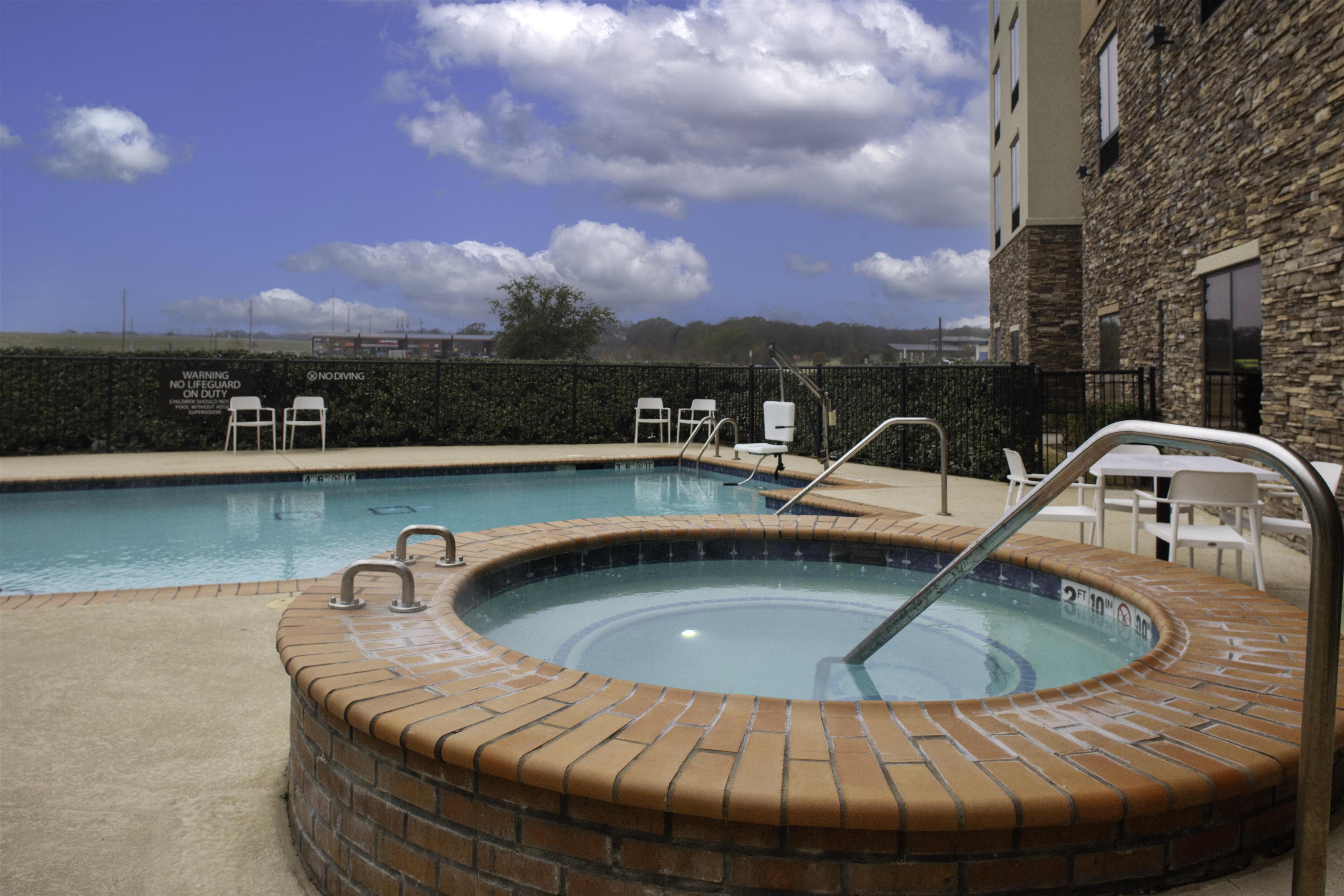 Pool | Hilton Garden Inn Denison/Sherman/At Texoma Event Center
