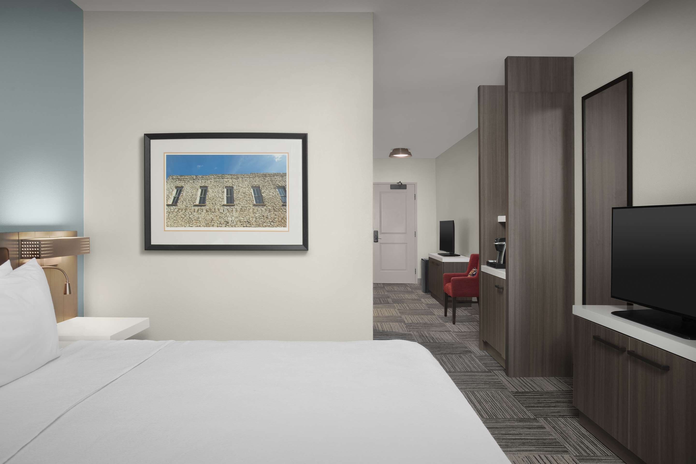 Guest room