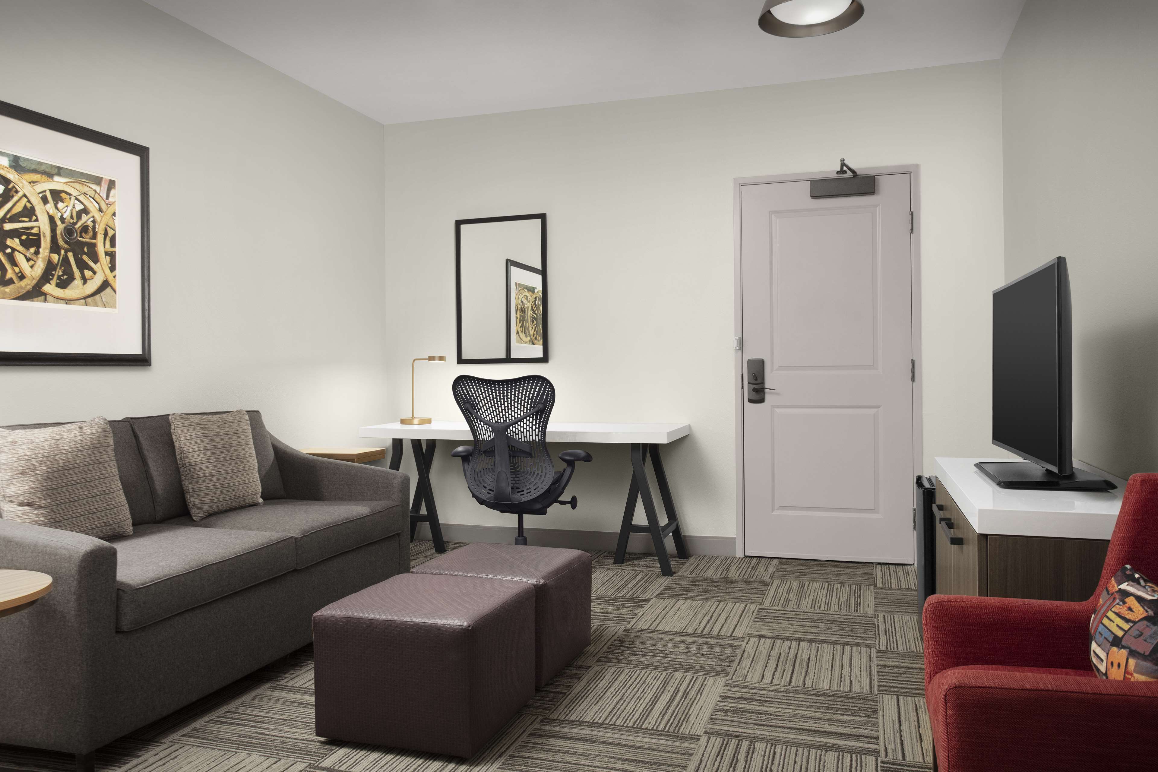 Hilton Garden Inn Granbury Room Type - 1 KING BED JR SUITE