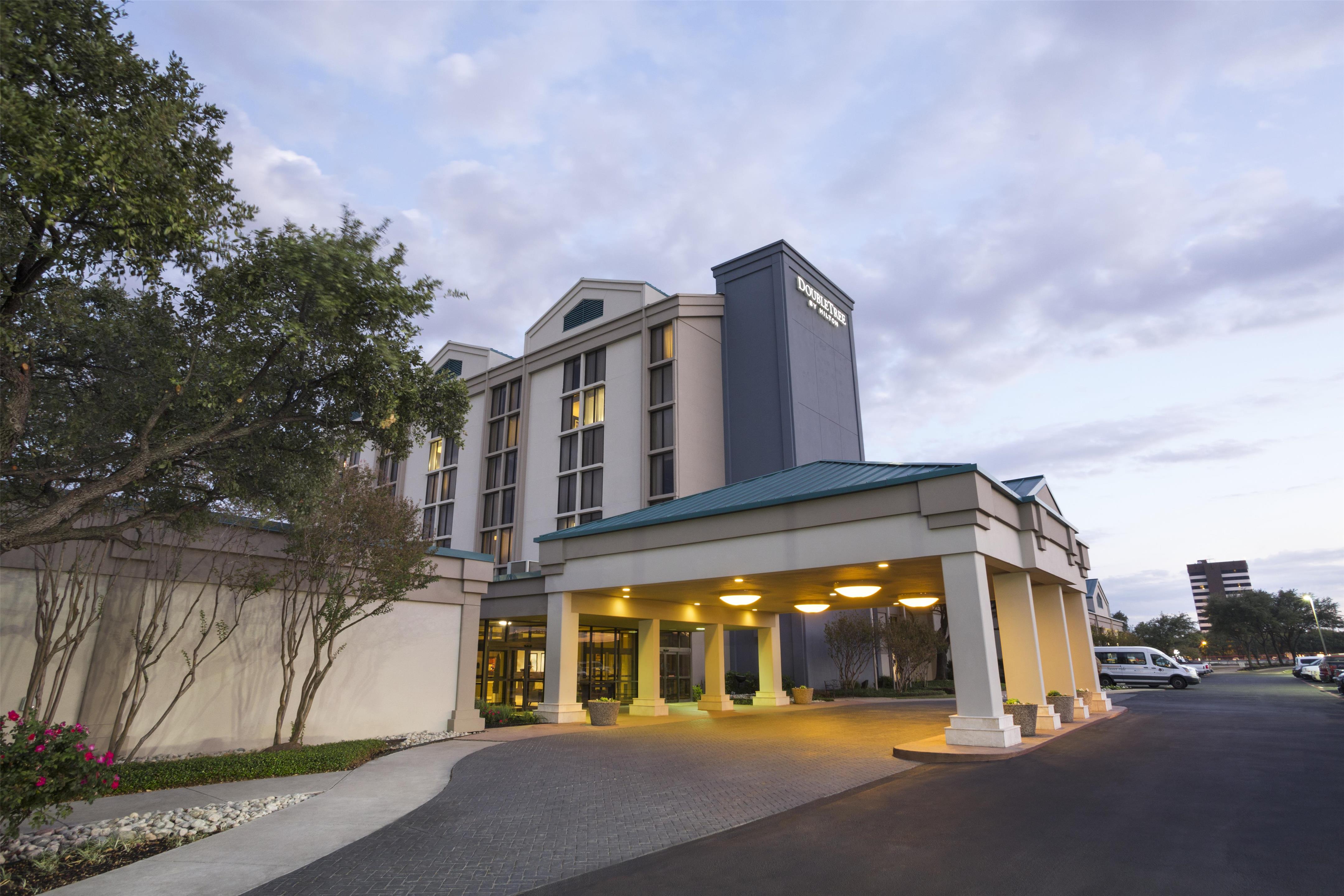 Exterior | DoubleTree by Hilton Dallas - DFW Airport North