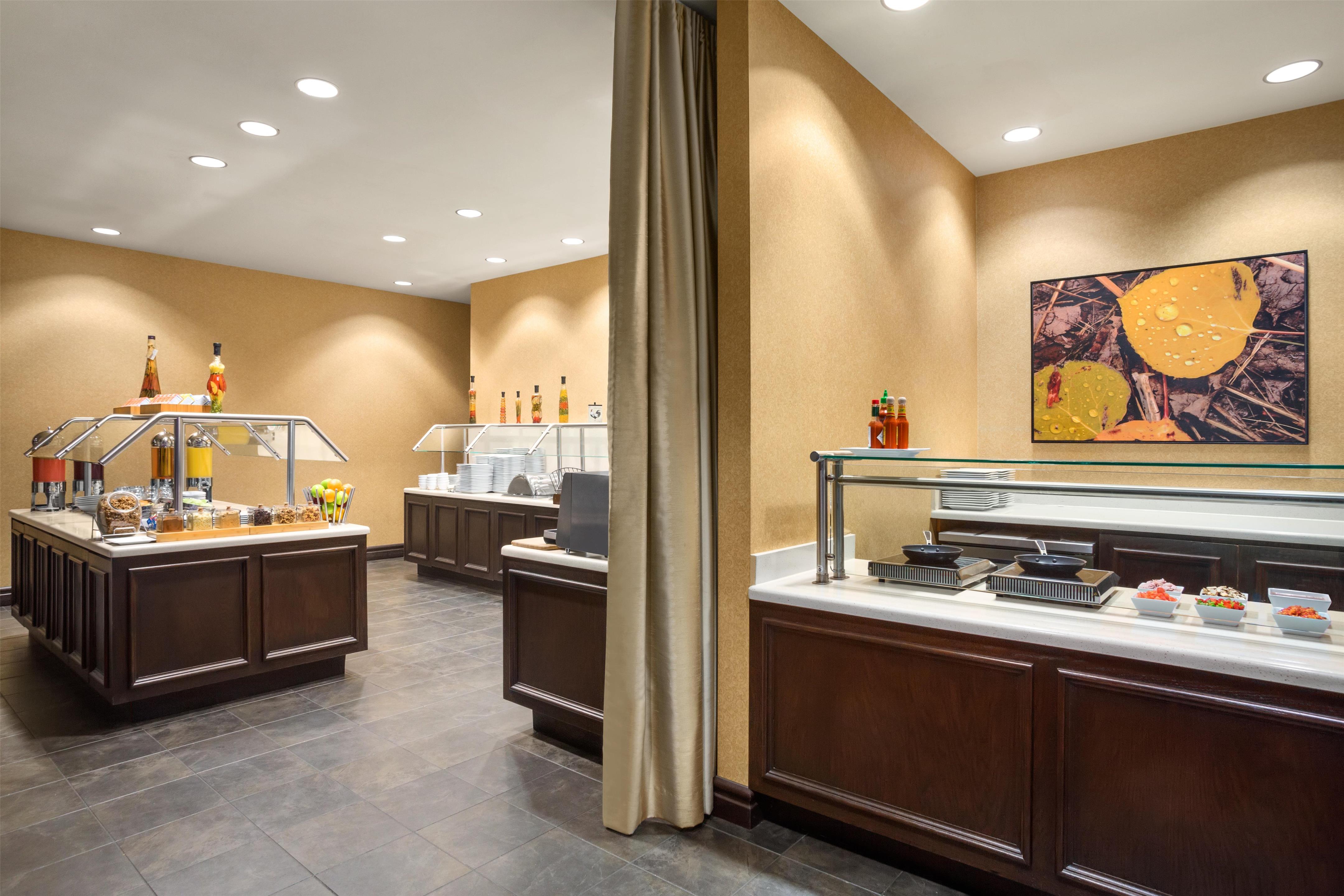 Restaurant | DoubleTree by Hilton Dallas - DFW Airport North