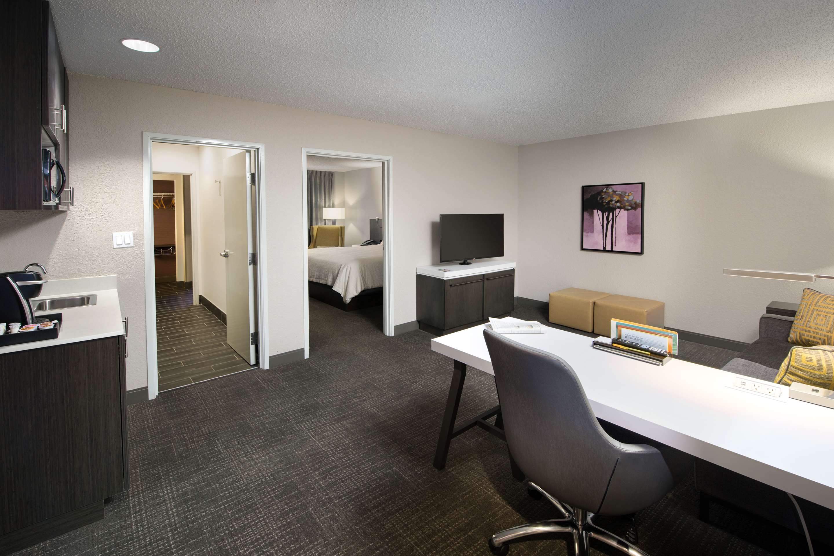 Guest room