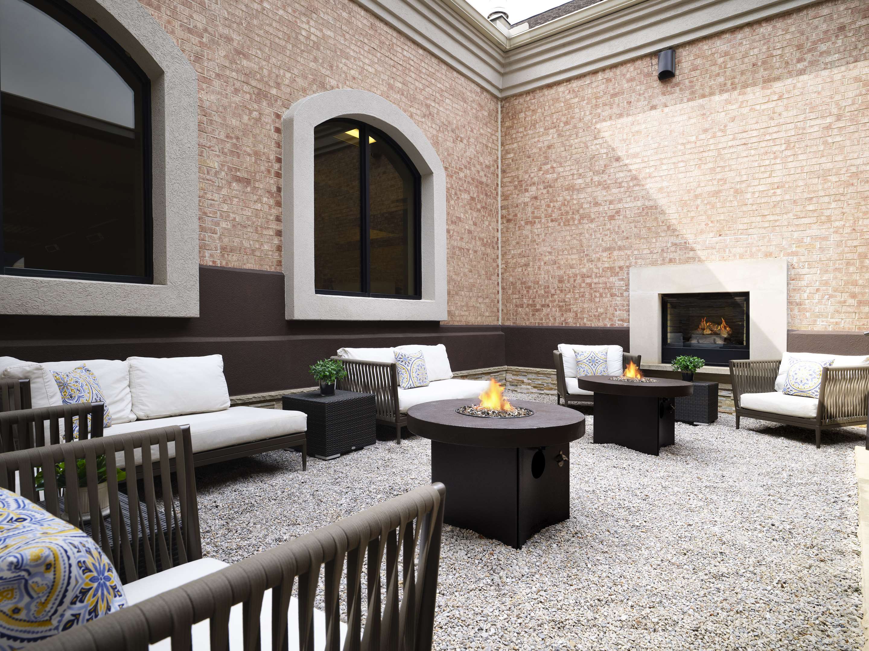 Exterior | Hilton Garden Inn Las Colinas