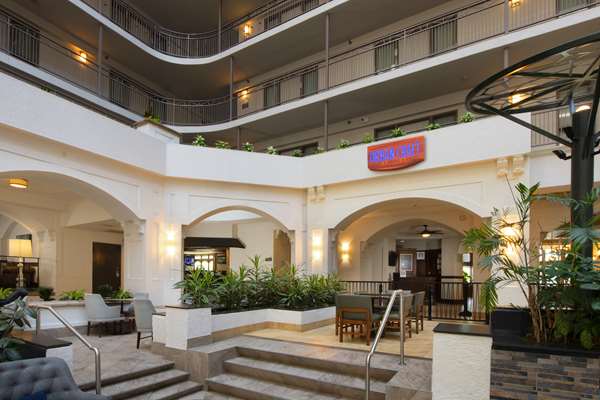 Restaurant - Embassy Suites DFW Airport Irving