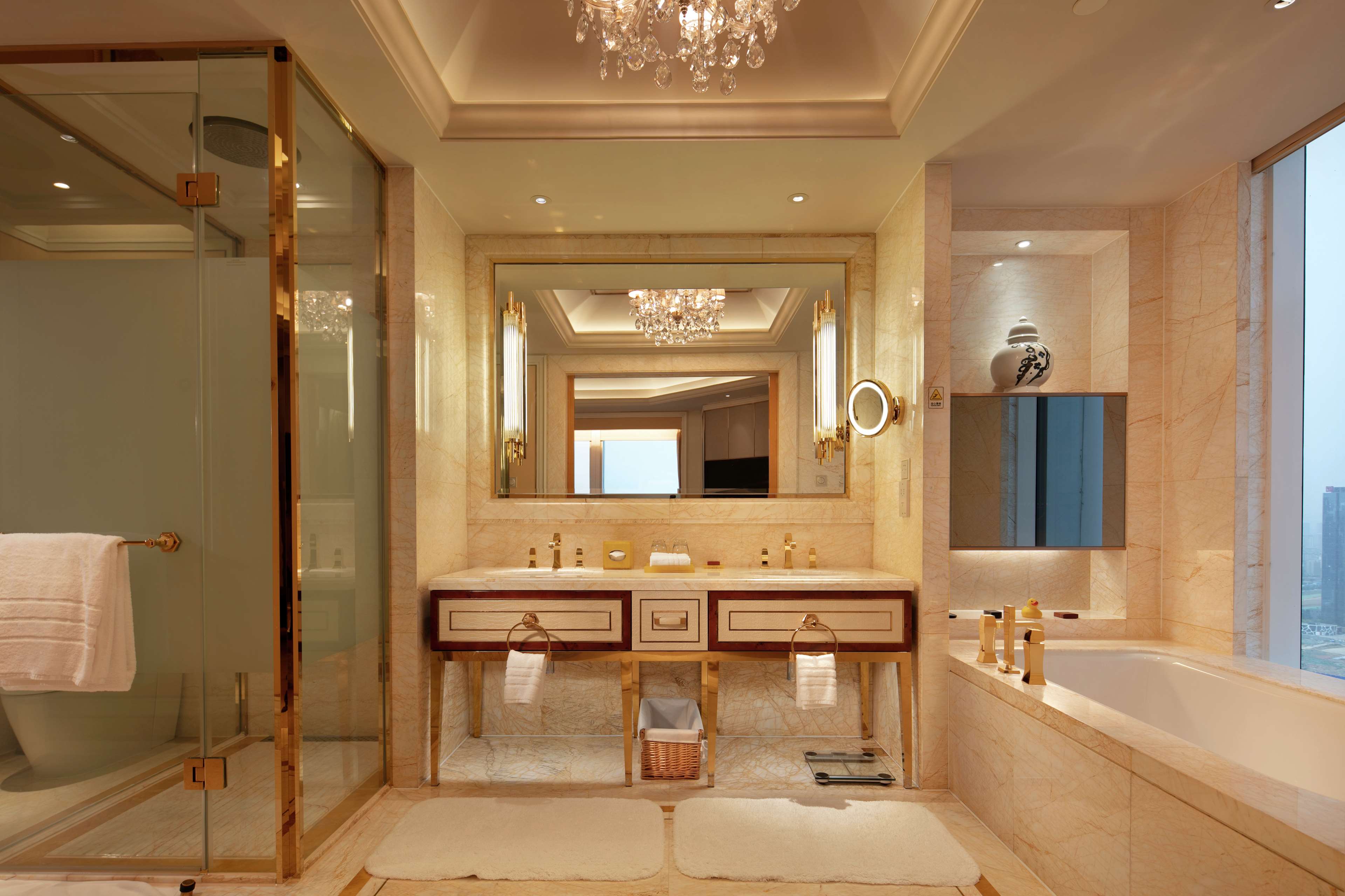Conrad Dalian Room Type - KING SUPREME HARBOR SUITE