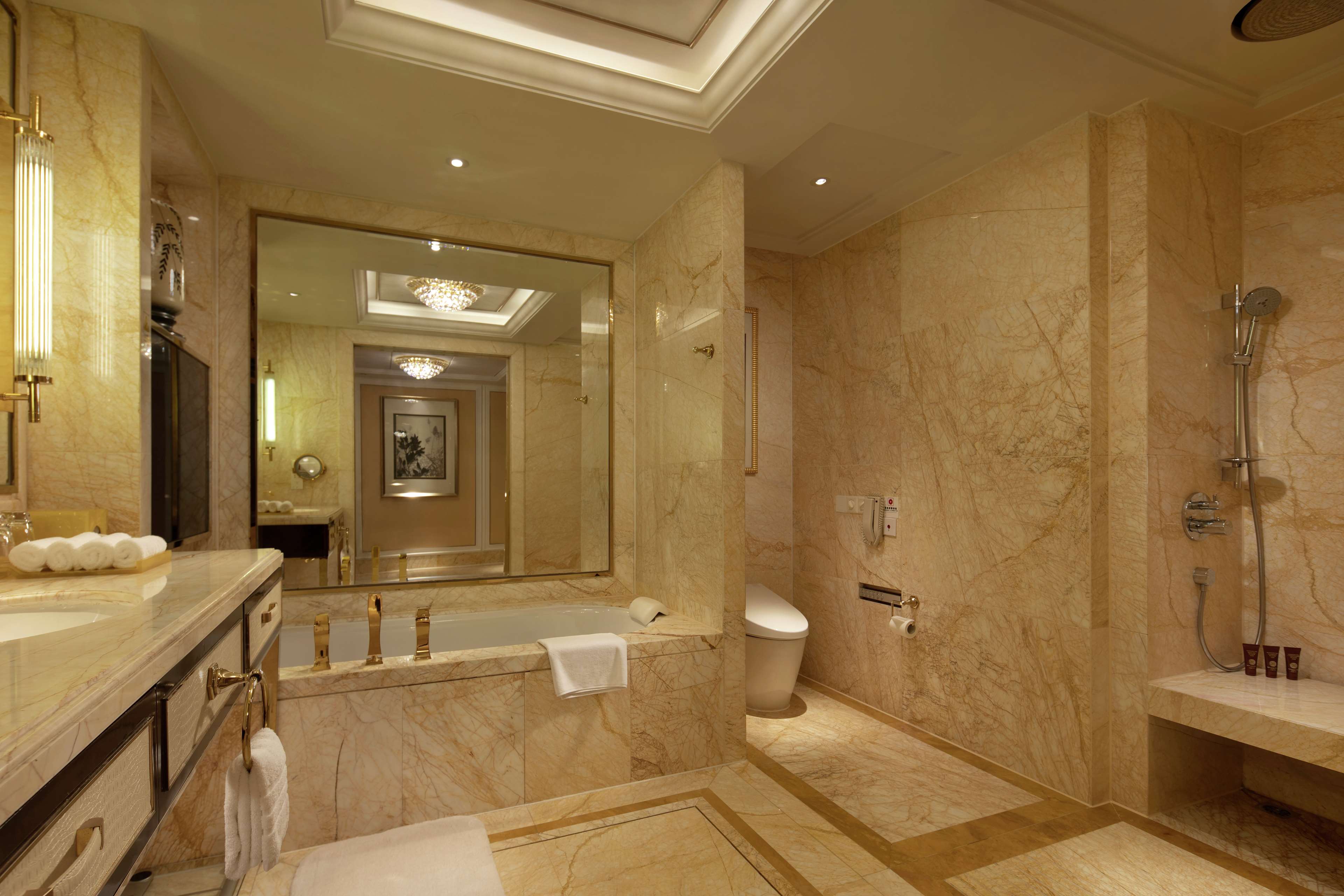 Conrad Dalian Room Type - KING DISABLED DELUXE ROOM