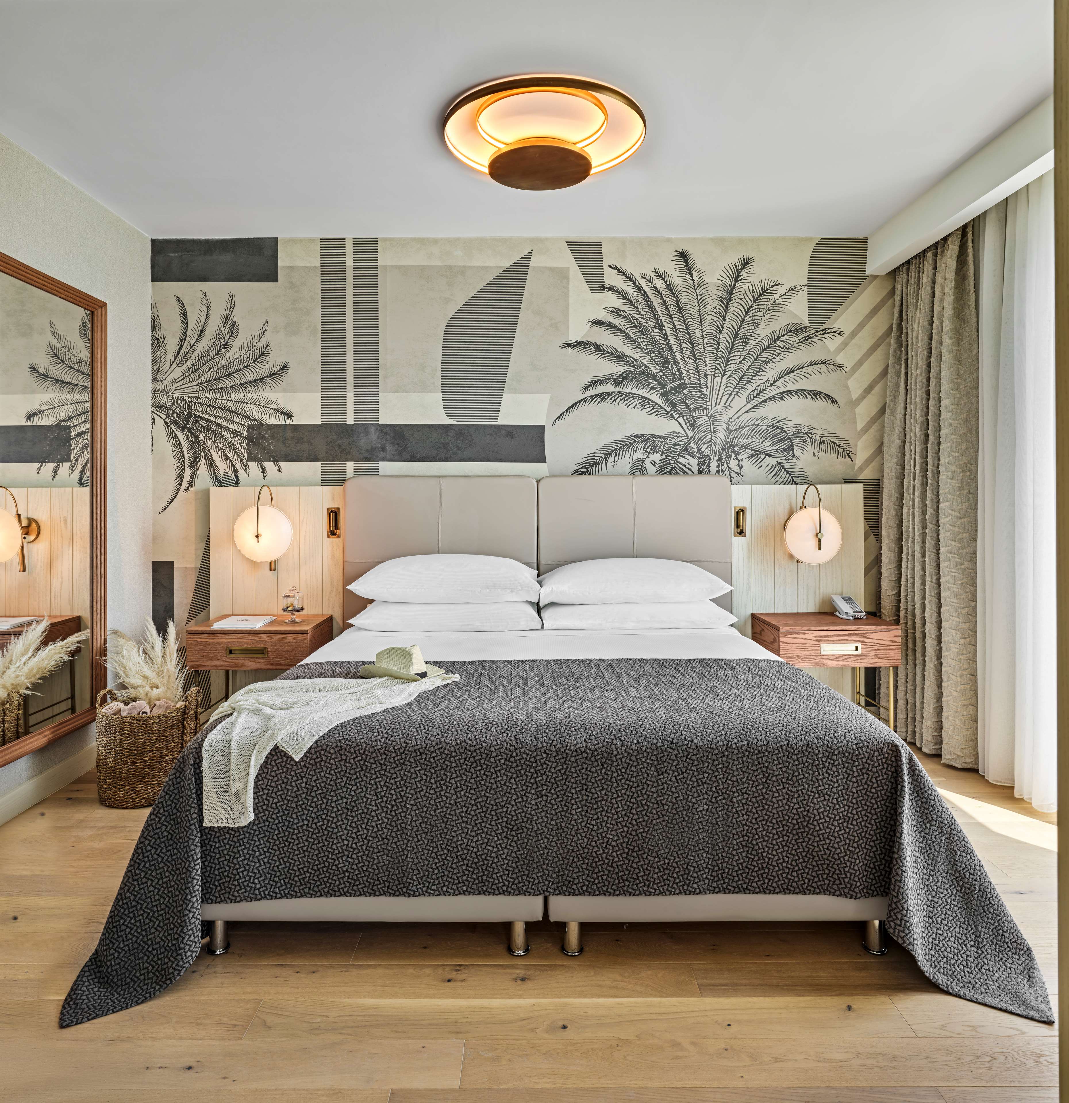 Hilton Dalaman Sarigerme Resort & Spa Room Type - KING LAKE SWIMUP VIA STAIR