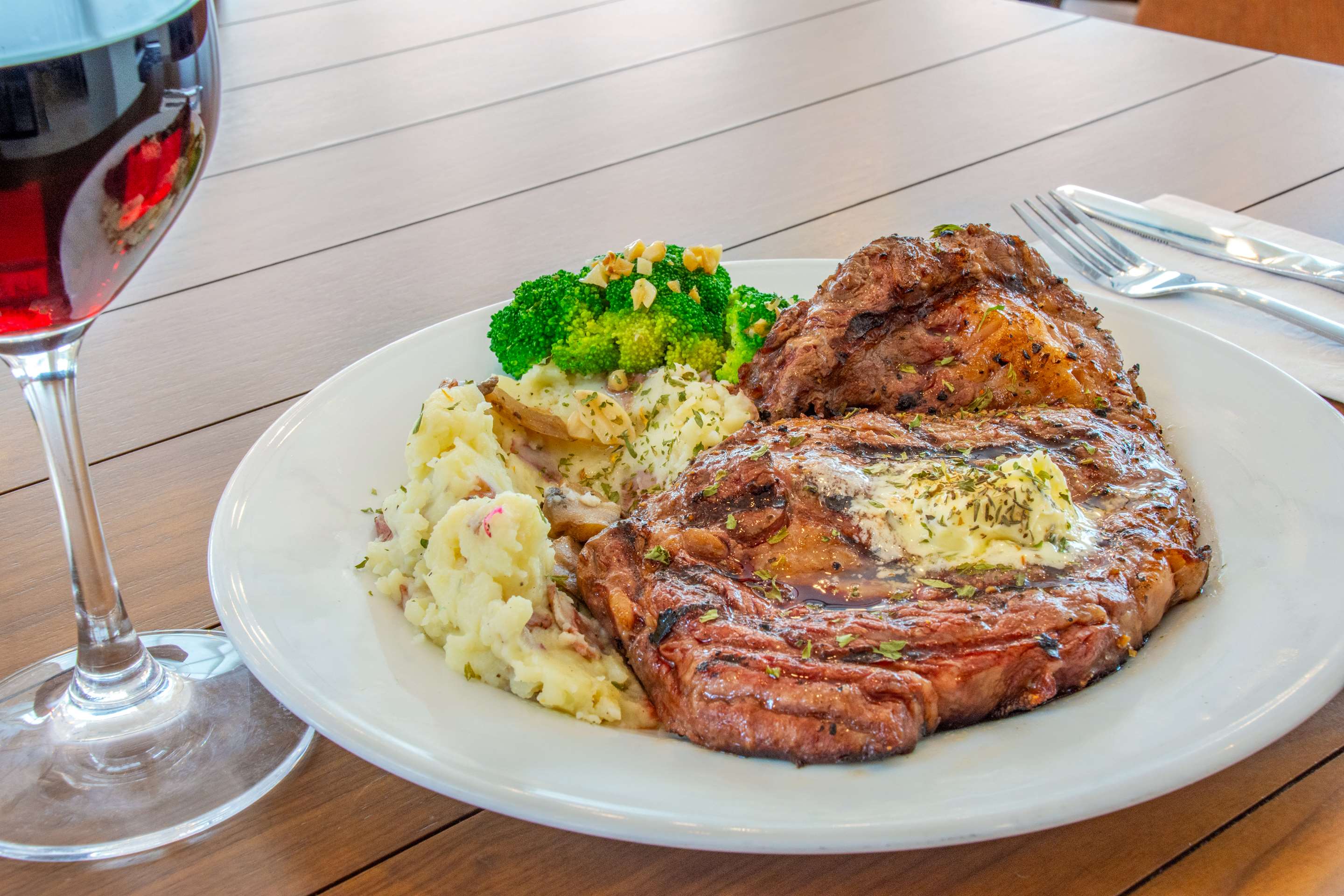 Restaurant | Hilton Garden Inn Danbury